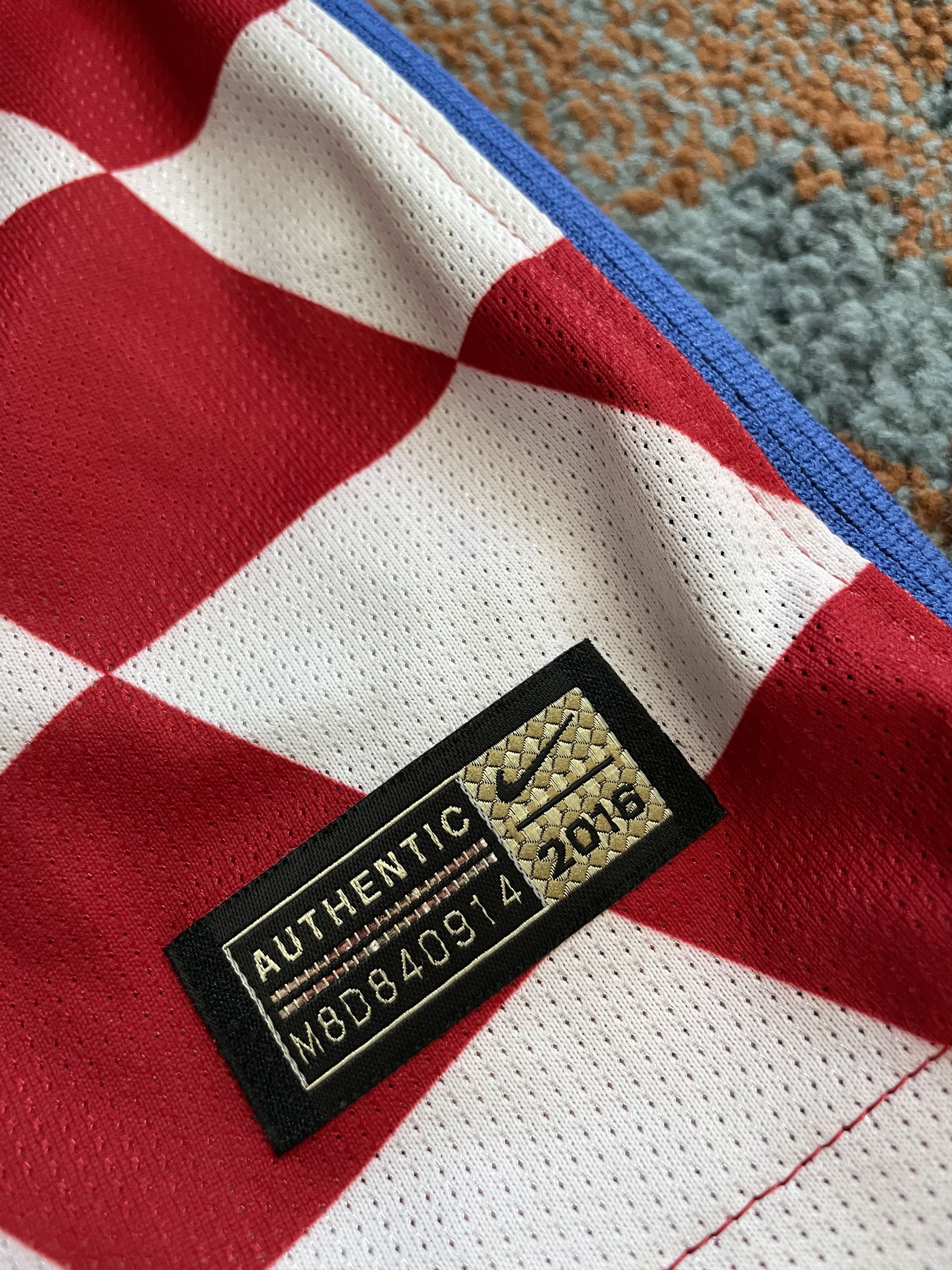 Nike Nike Croatia Euro 2016 Match Issue Home Shirt Size US M / EU 48-50 / 2 - 4 Thumbnail