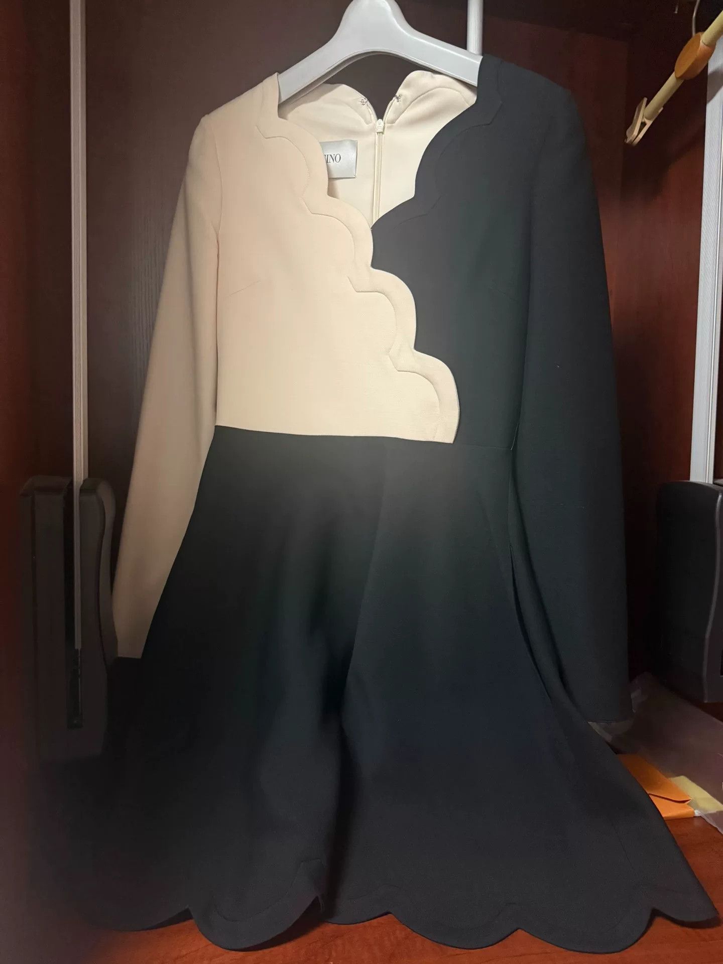 Valentino Valentino Formal Dress Size US 34 / EU 50 - 1 Thumbnail