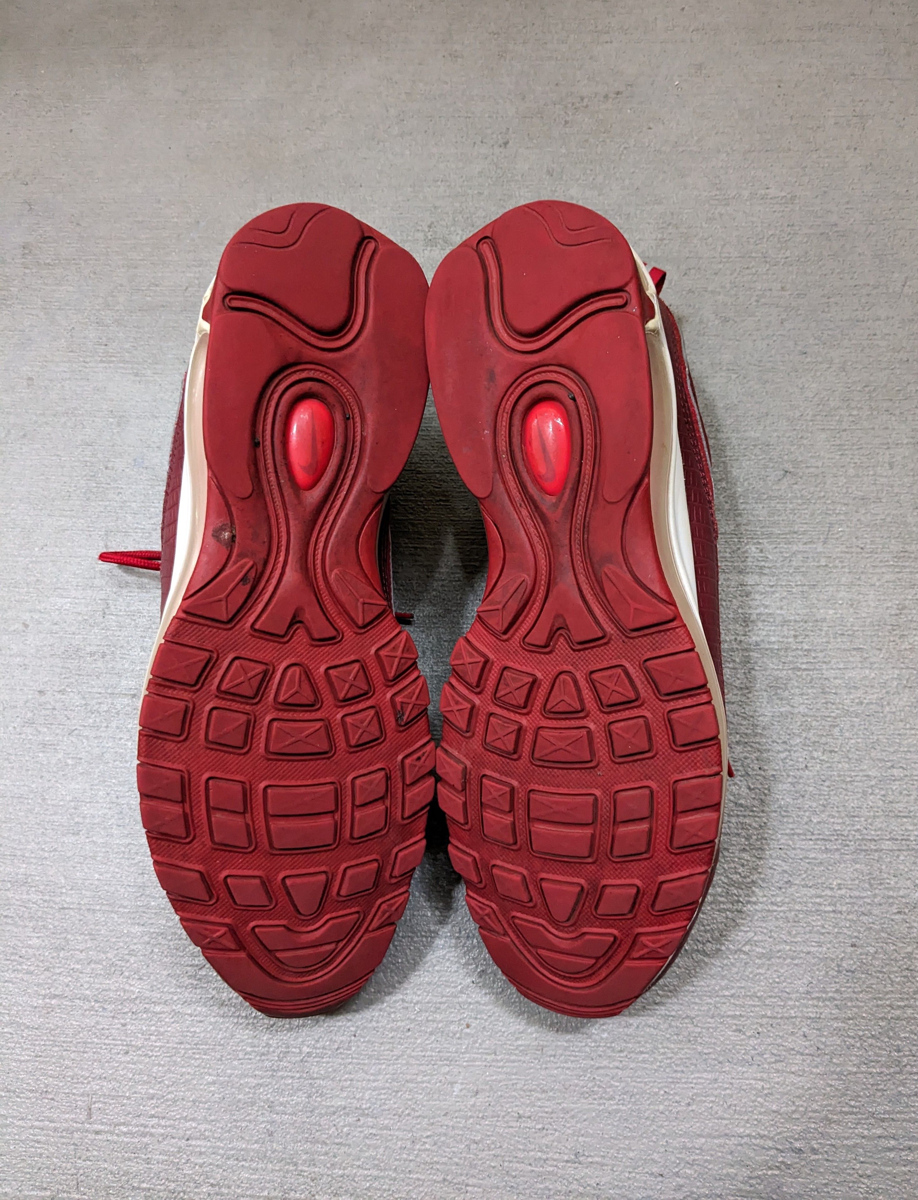 Nike Nike Air Max 98 SE Triple Red Size 11 White AO9380-600 Size US 11 / EU 44 - 19 Thumbnail