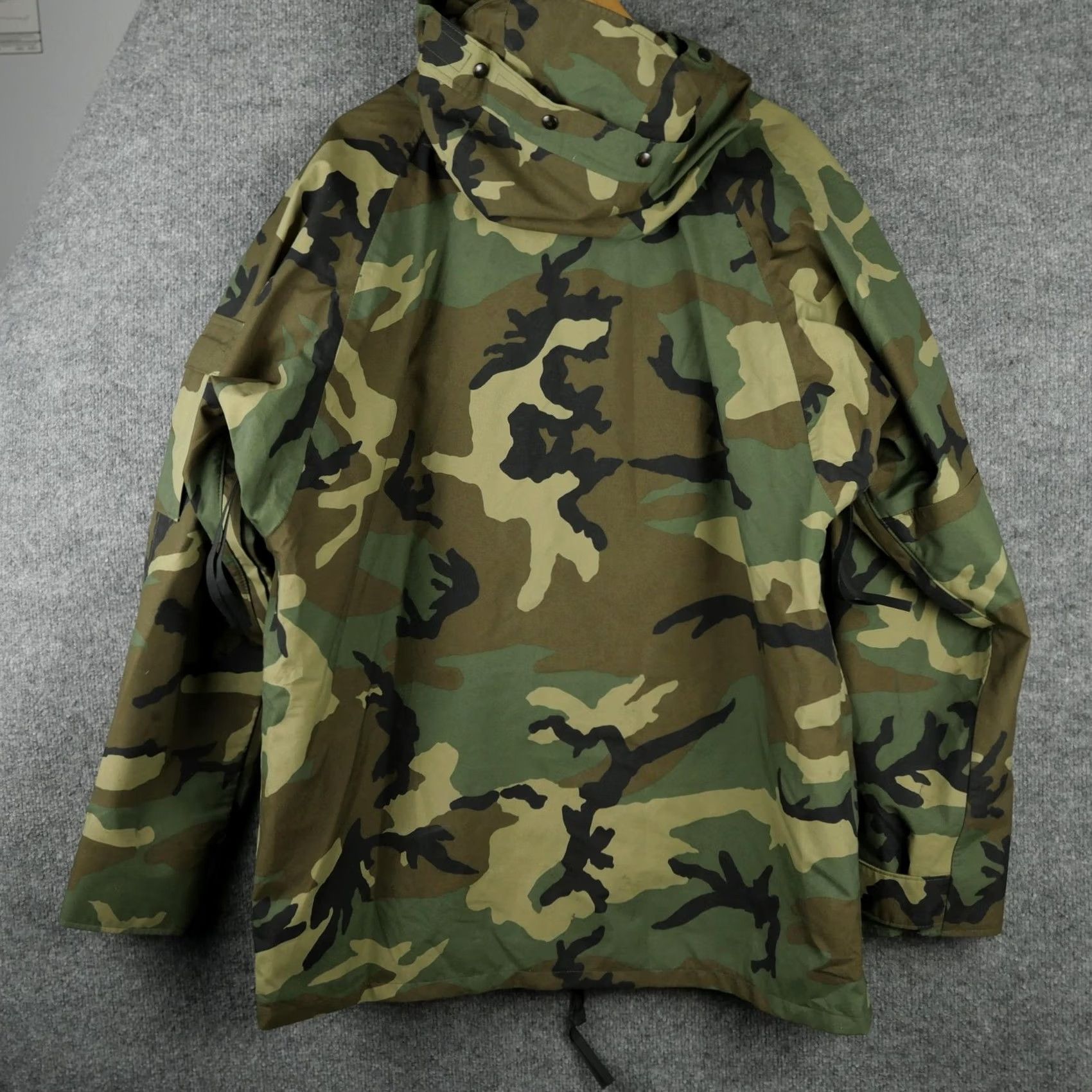 Vintage VINTAGE Tennessee Apparel Corp Jacket Mens LT Camouflage Parka Winter Military ECWCS Cold Weather Size US L / EU 52-54 / 3 - 5 Thumbnail