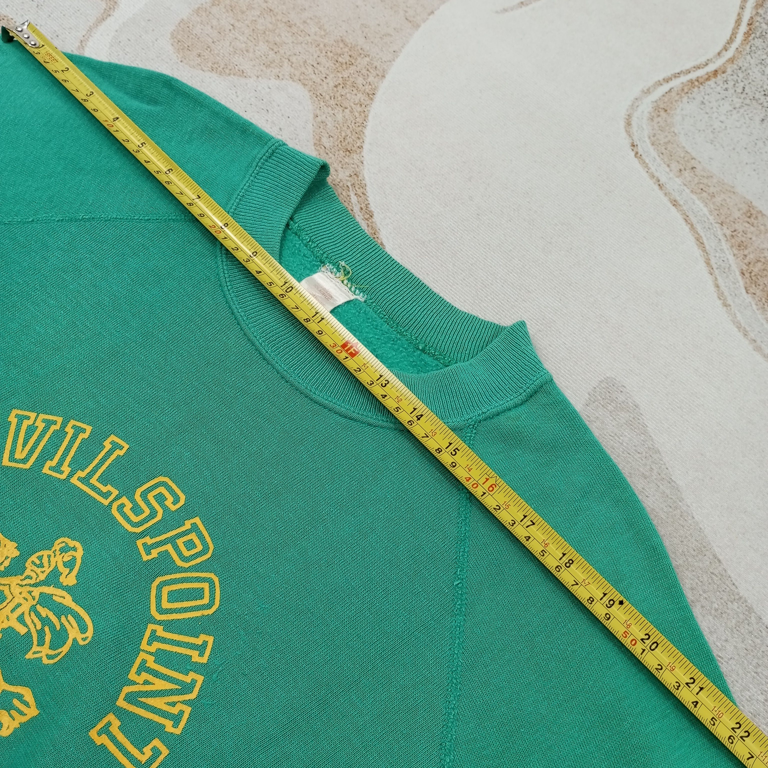 Vintage Vintage Devils Point Streetwear Sweatshirt c233n18 Size US L / EU 52-54 / 3 - 10 Thumbnail