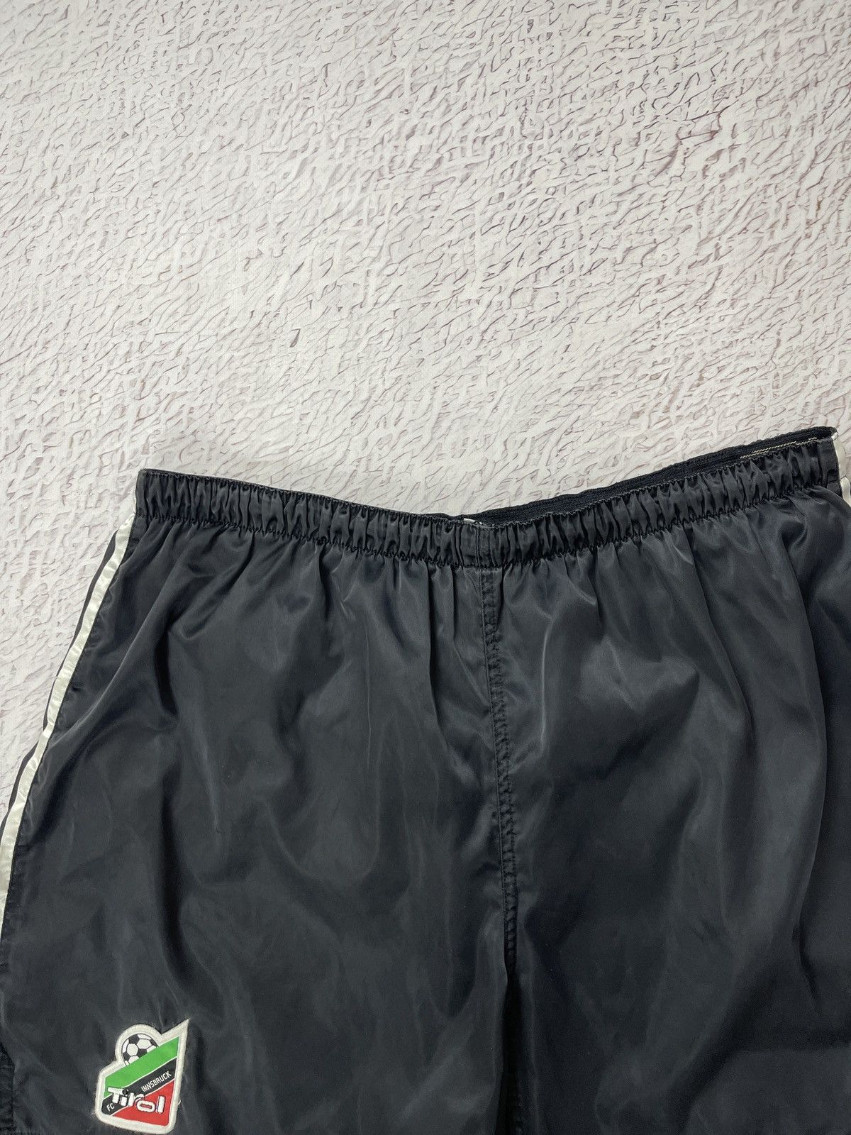 Nike Nike vintage 90s Tirol Innsbruck black nylon shorts Size US 34 / EU 50 - 5 Thumbnail
