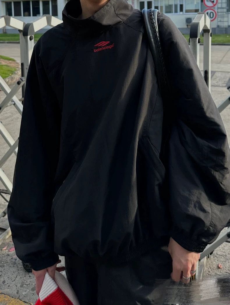 Balenciaga Balenciaga 3B Small Logo Hooded Zip-Up Windbreaker Size US M / EU 48-50 / 2 - 8 Thumbnail