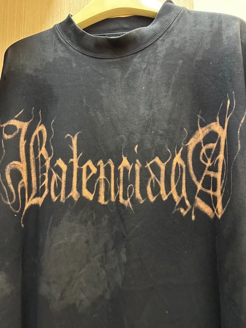 Balenciaga Balenciaga Metal Gothic Letter Logo Dirty Worn Distressed Size US M / EU 48-50 / 2 - 5 Thumbnail