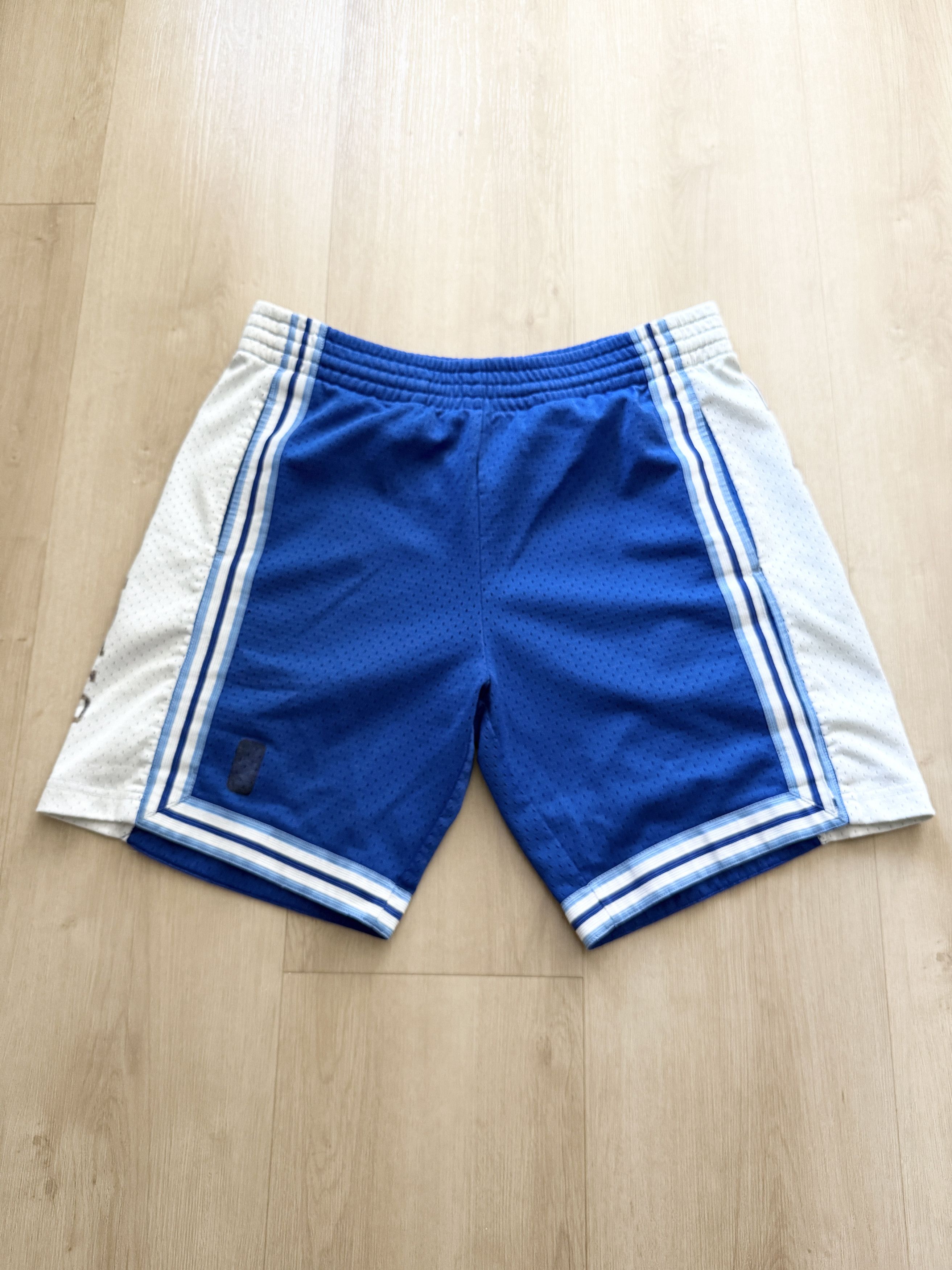 Mitchell & Ness STEAL! '96-97 NBA Los Angeles Lakers Swingman Shorts Size US 34 / EU 50 - 1 Thumbnail