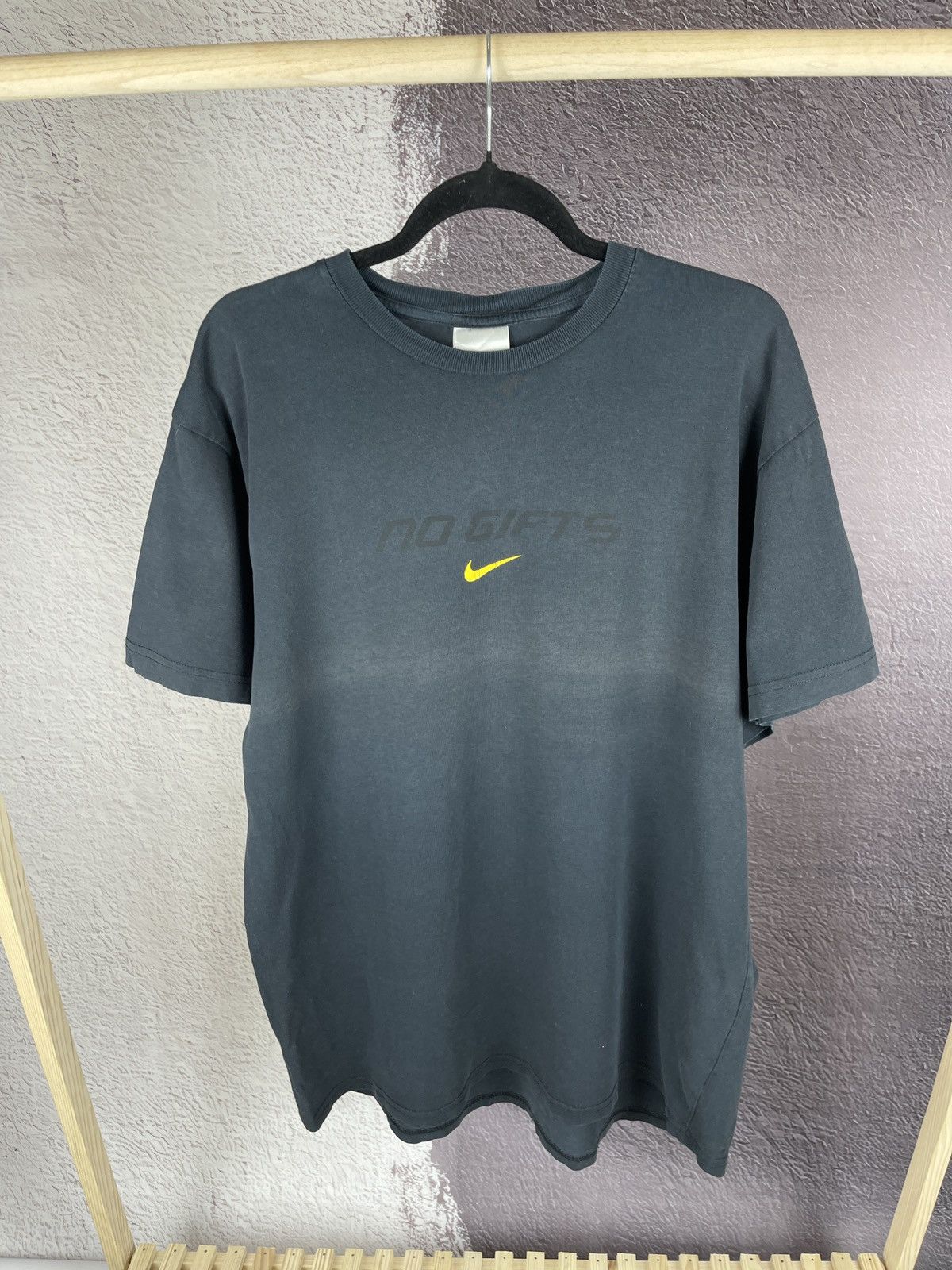 Nike Nike vintage y2k no gifts swoosh cycling logo tee shirt Size US XL / EU 56 / 4 - 2 Thumbnail