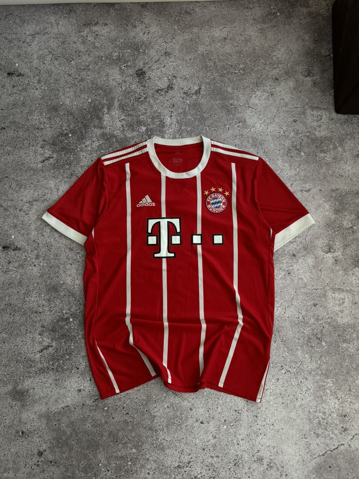 Adidas × Vintage Vintage Adidas Bayern Munchen FC Lewandowski Size US L / EU 52-54 / 3 - 1 Thumbnail