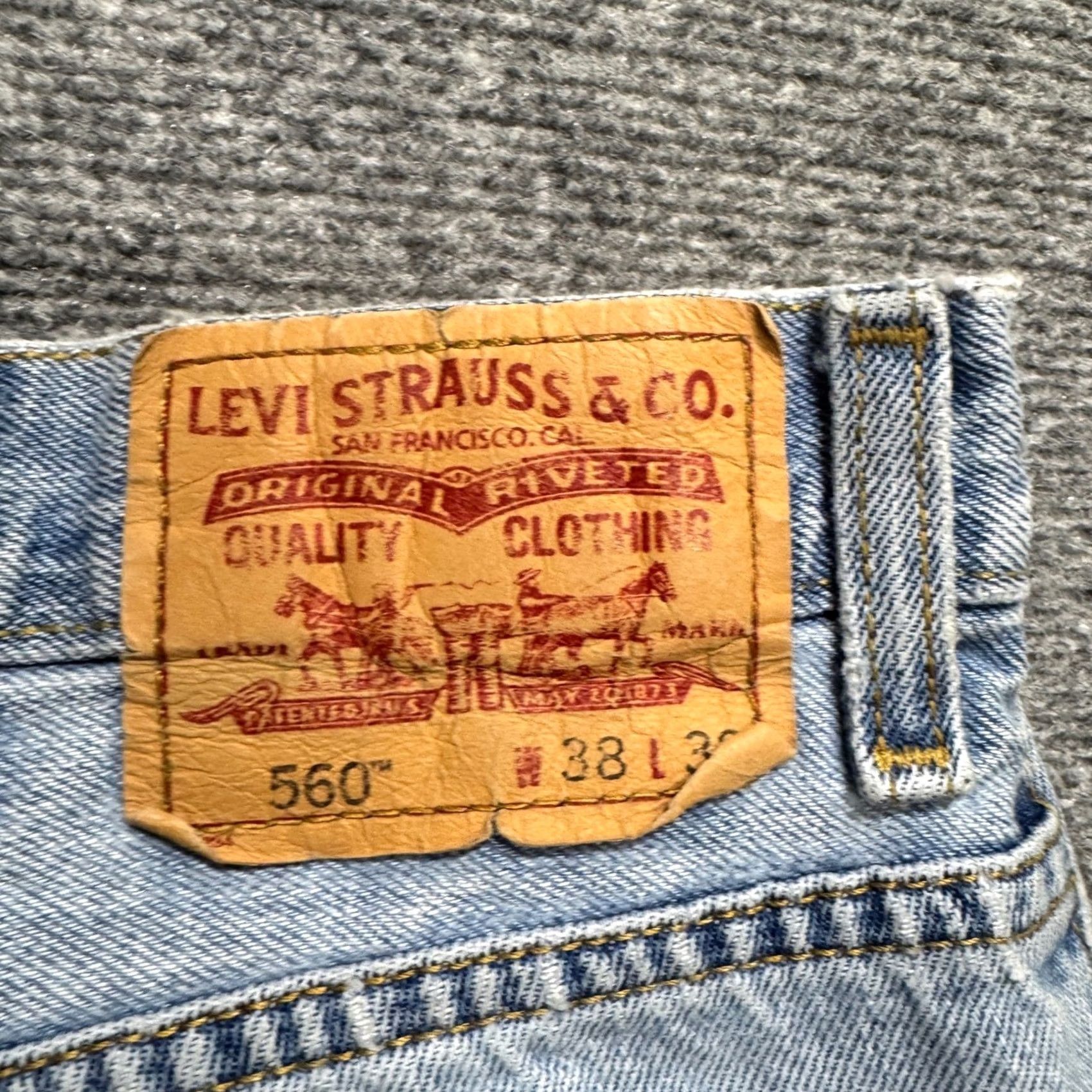 Levi's VINTAGE Levi's 560 Jeans Bootcut Men 38x32 Cotton Light Wash Distressed Blue 90s Mens Size US 38 / EU 54 - 4 Thumbnail
