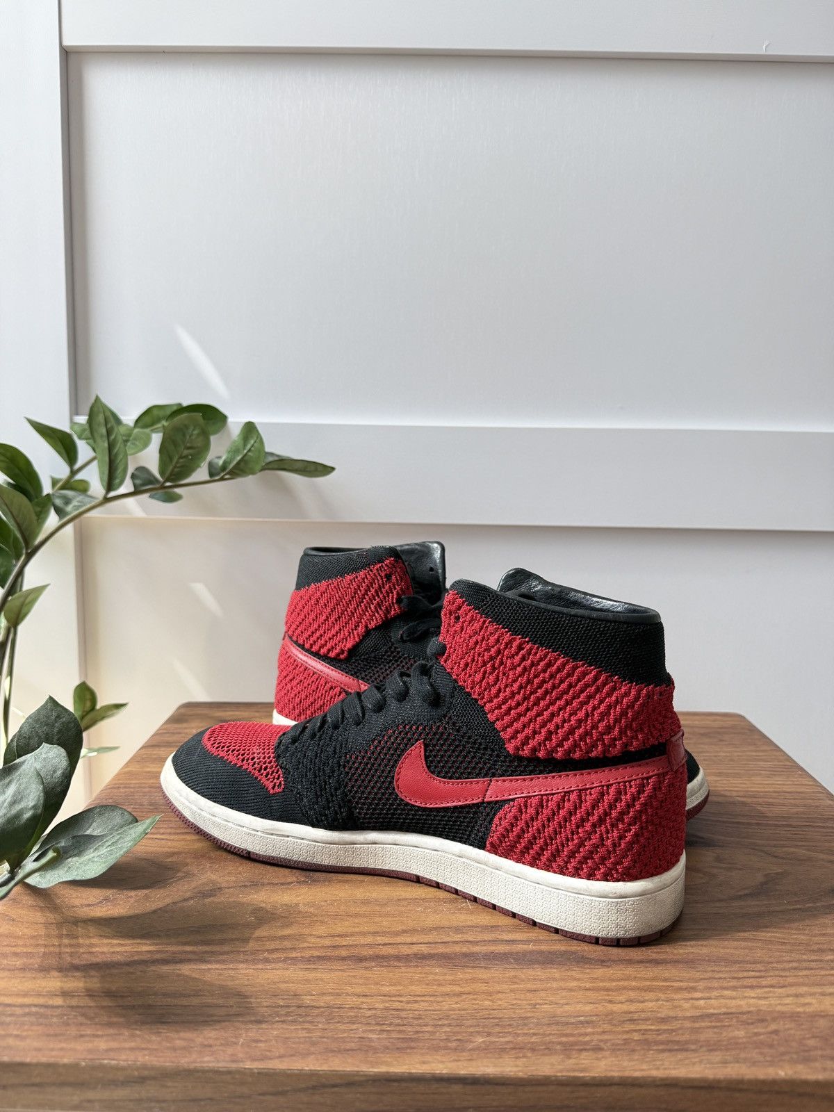 Jordan Brand Jordan 1 High Bred Flyknit Size US 9.5 / EU 42-43 - 7 Thumbnail