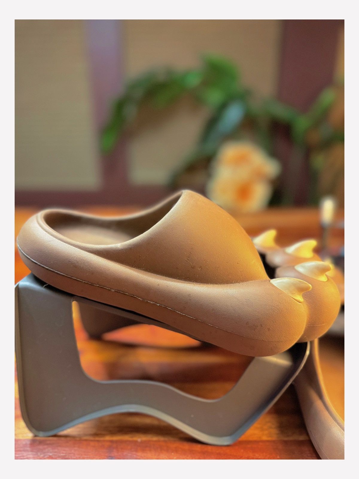Other Wild Claw Slides – Comfy, Chunky, and Full of Character! Size US 9 / IT 39 - 5 Thumbnail