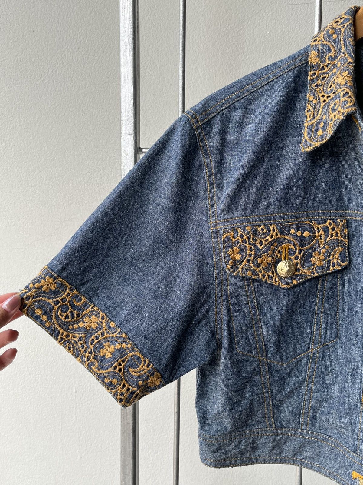 Moschino Moschino cropped jeans shirt. Size ONE SIZE - 9 Thumbnail