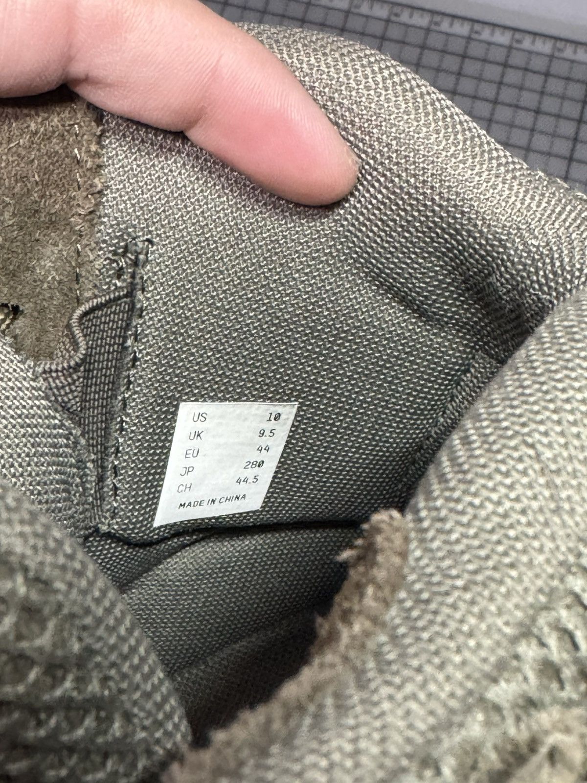 Yeezy Yeezy Season Desert Boots Size US 10 / EU 43 - 7 Thumbnail