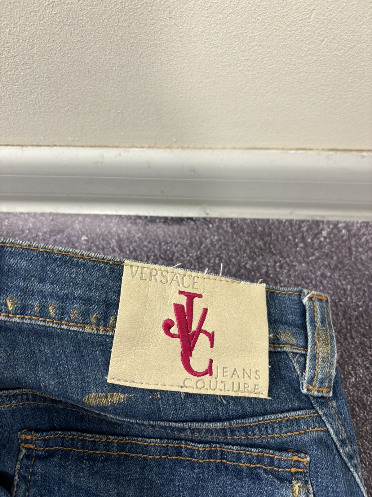 Versace Jeans Couture Versace Jeans Couture Women’s Faded Blue Denim Cropped Jeans Size 30" / US 8 / IT 44 - 17 Thumbnail