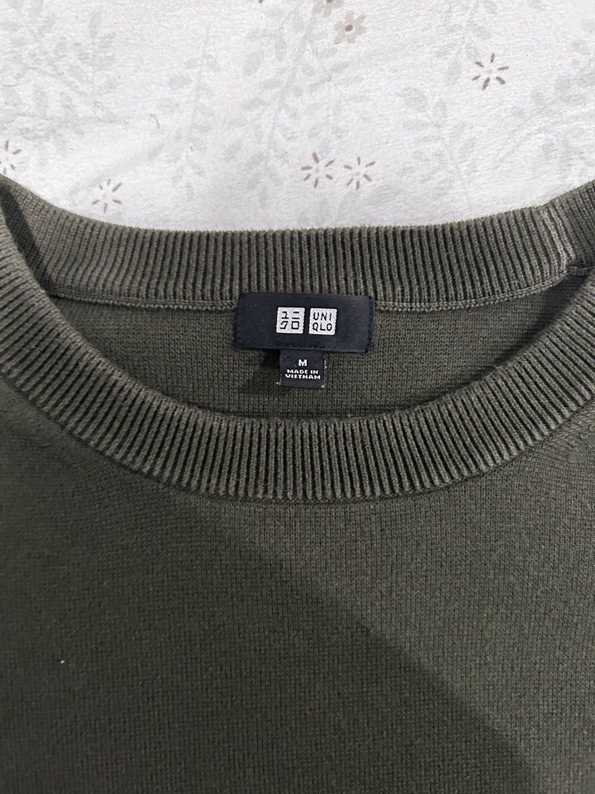 Uniqlo Uniqlo Dark green sweater Size US M / EU 48-50 / 2 - 3 Thumbnail