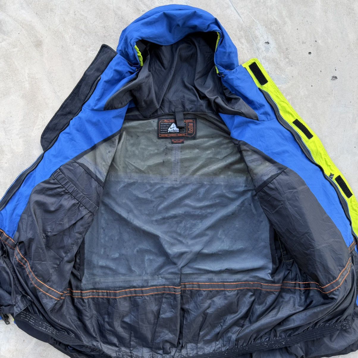 Nike ACG 90s Nike ACG Storm Fit waterproof Jacket Size US S / EU 44-46 / 1 - 9 Thumbnail