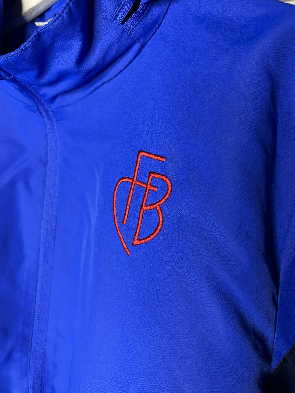 Macron Macron FC Basel Full Zip Hooded Training Jacket Size L Size US L / EU 52-54 / 3 - 3 Thumbnail