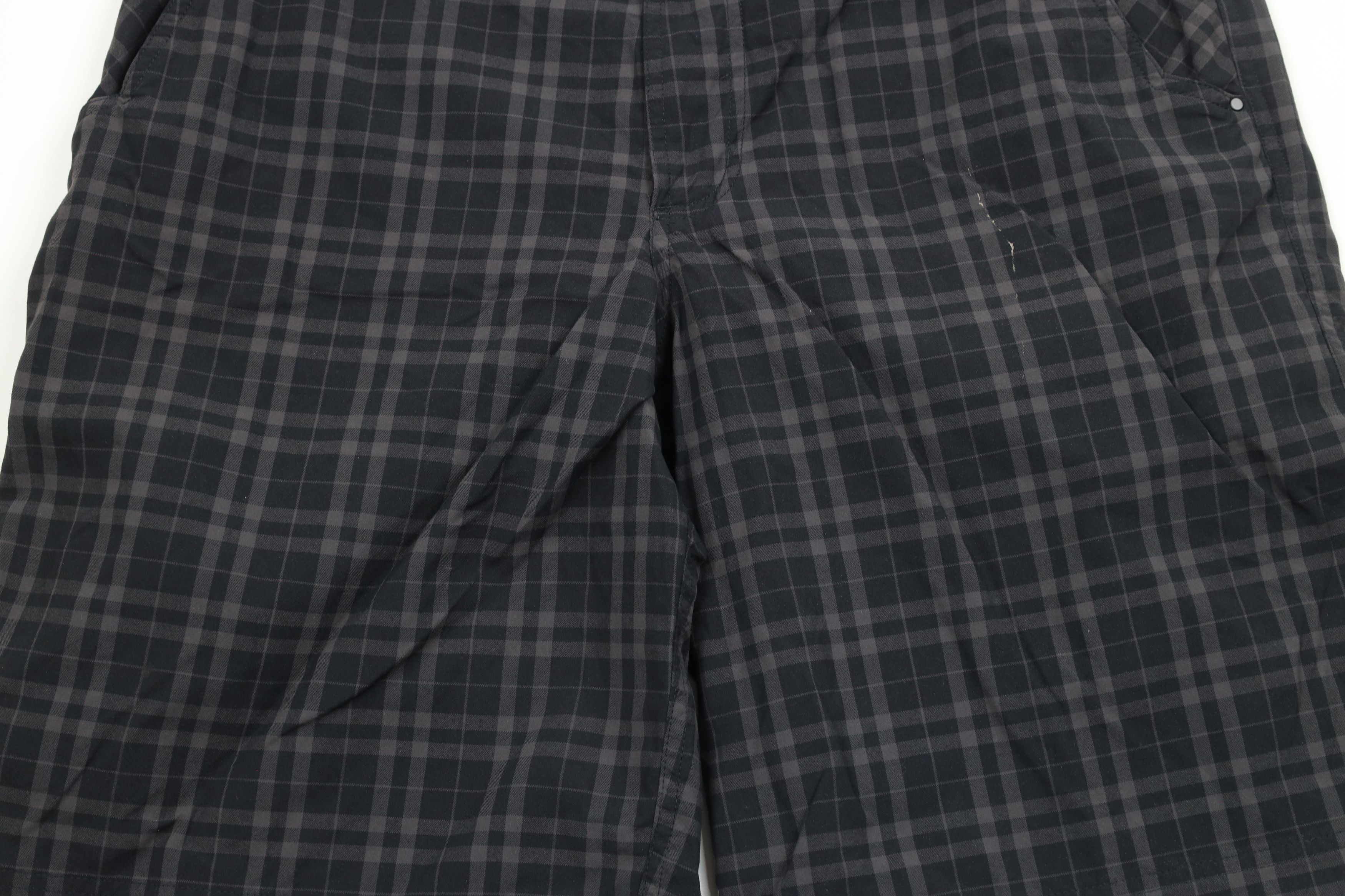 Lululemon × Vintage Lululemon Kahuna Golfing Golf Chino Shorts Gray Plaid Size US 34 / EU 50 - 3 Thumbnail