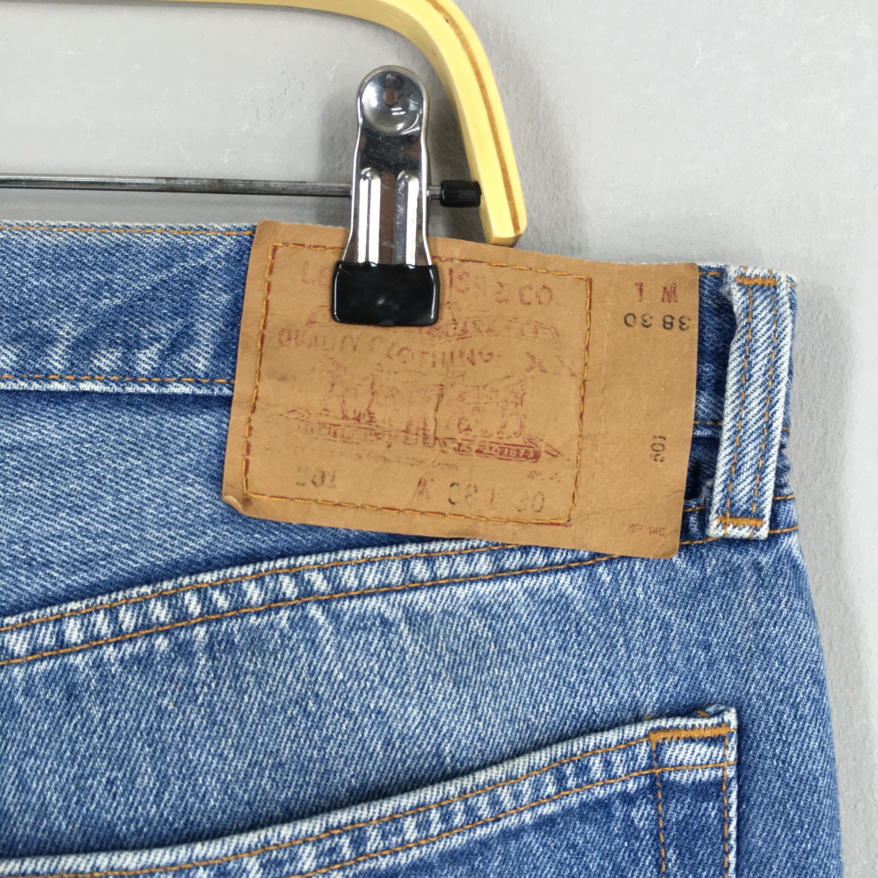 Size 36x30 Vintage 90s Levi's 501 Faded Blue Jeans