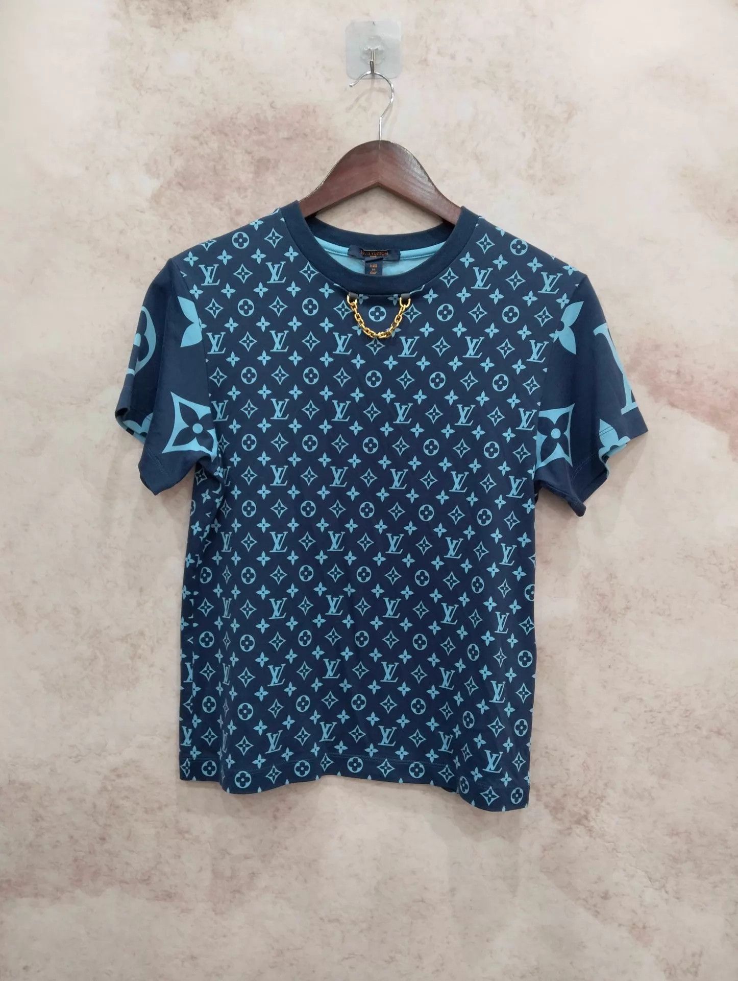 Louis Vuitton Louis Vuitton Chain Logo Allover Crew SS Tee XS Size XS / US 0-2 / IT 36-38 - 1 Thumbnail