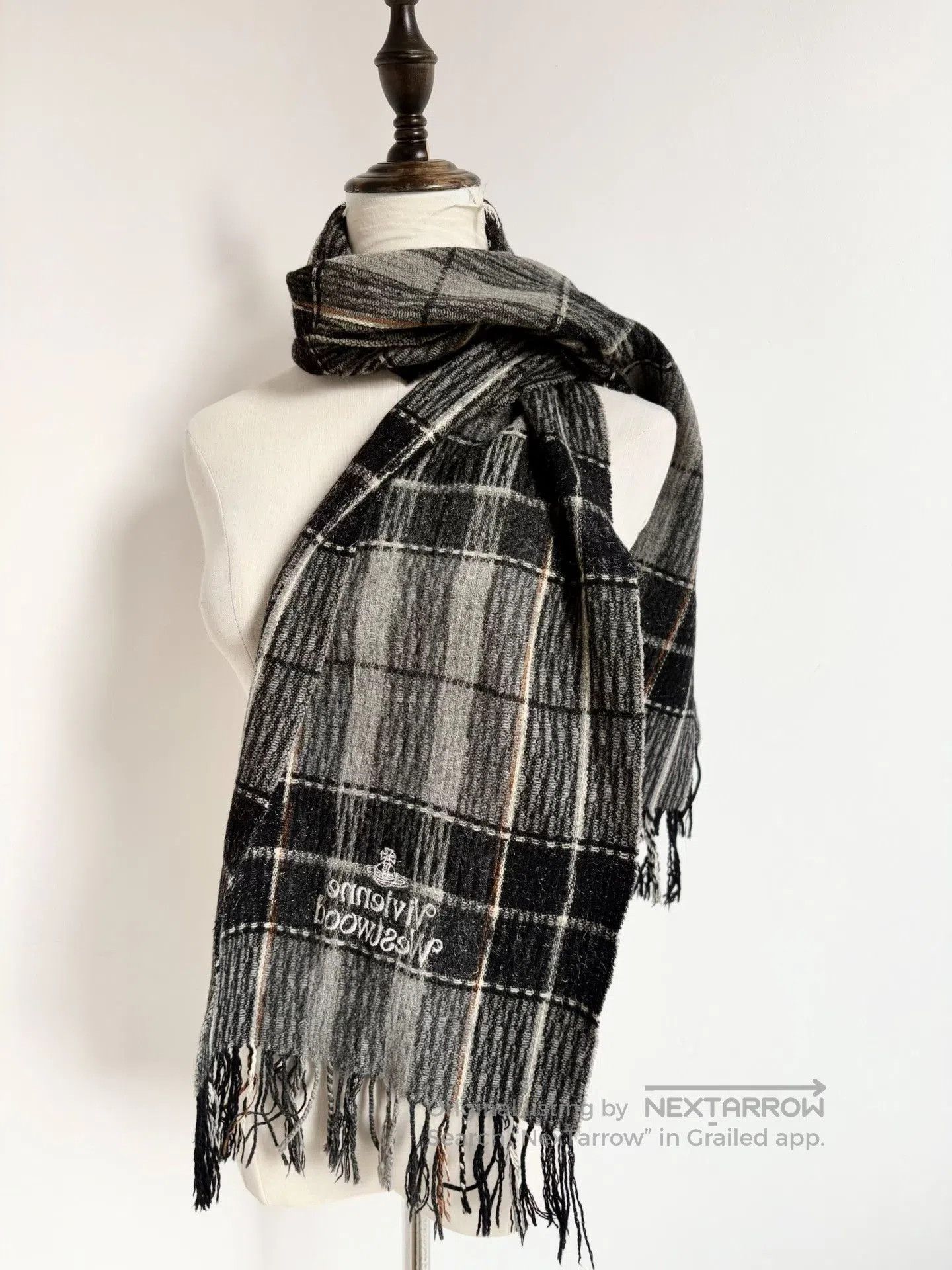 Vivienne Westwood Vivienne Westwood Vintage Letter Embroidery Scarf. Size ONE SIZE - 4 Thumbnail