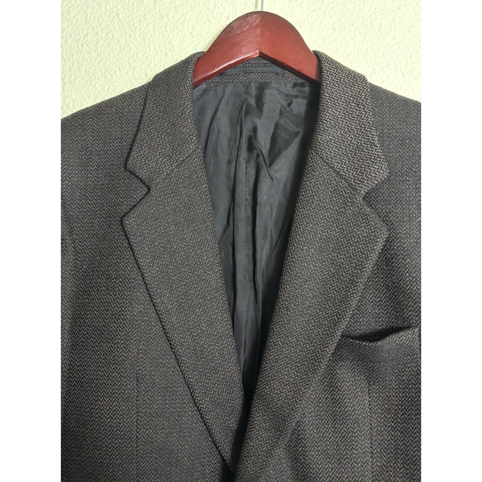 Vintage VINTAGE Maitland Of England Brown Herringbone Blazer Wool Blazer Men 41 Brown Herringbone Mens Blazer Size 42R - 5 Thumbnail