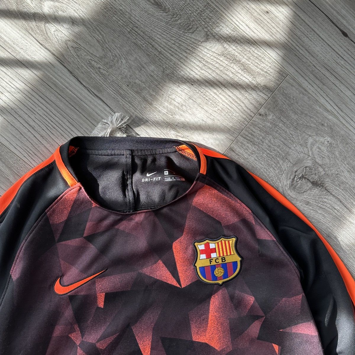 Other Nike FC Barcelona Uefa Champions League Longsleev jersey y2k Size US M / EU 48-50 / 2 - 5 Thumbnail