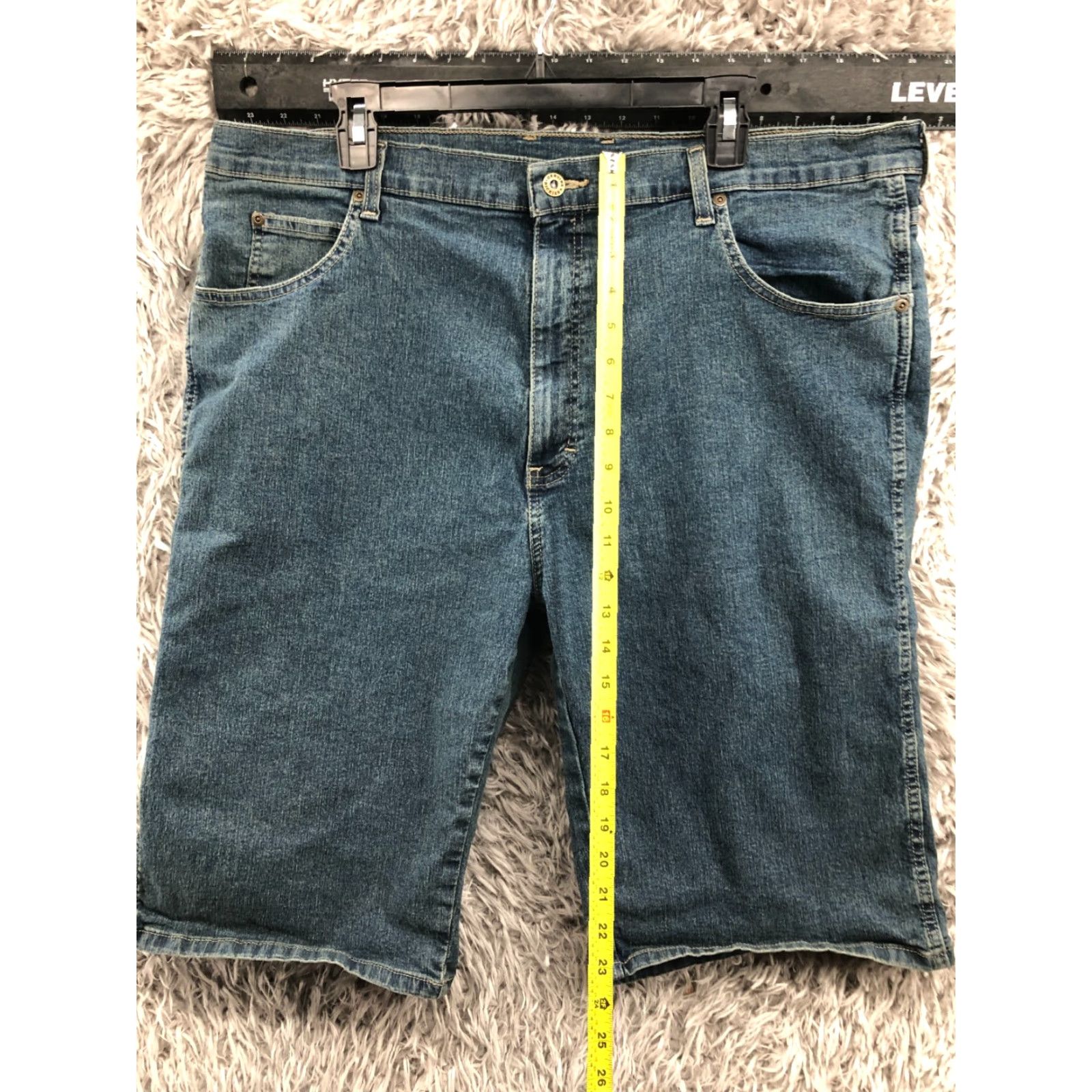 Dickies Dickies Bermuda Shorts Mens Regular Size 40 Mid Wash Blue Denim 5-Pocket Logo Belt Loops Flat Front Cotton Blend Casual Shorts Size US 40 / EU 56 - 3 Thumbnail