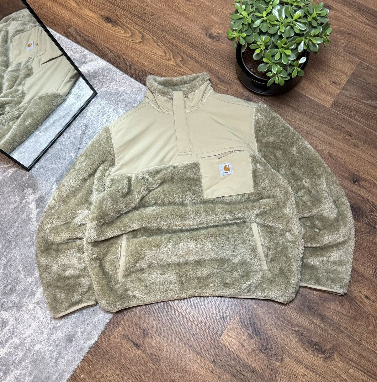 image of Carhartt Wip Jackson Half Snap Teddy Fleece Oversize Jacket in Beige, Men's (Size Large)