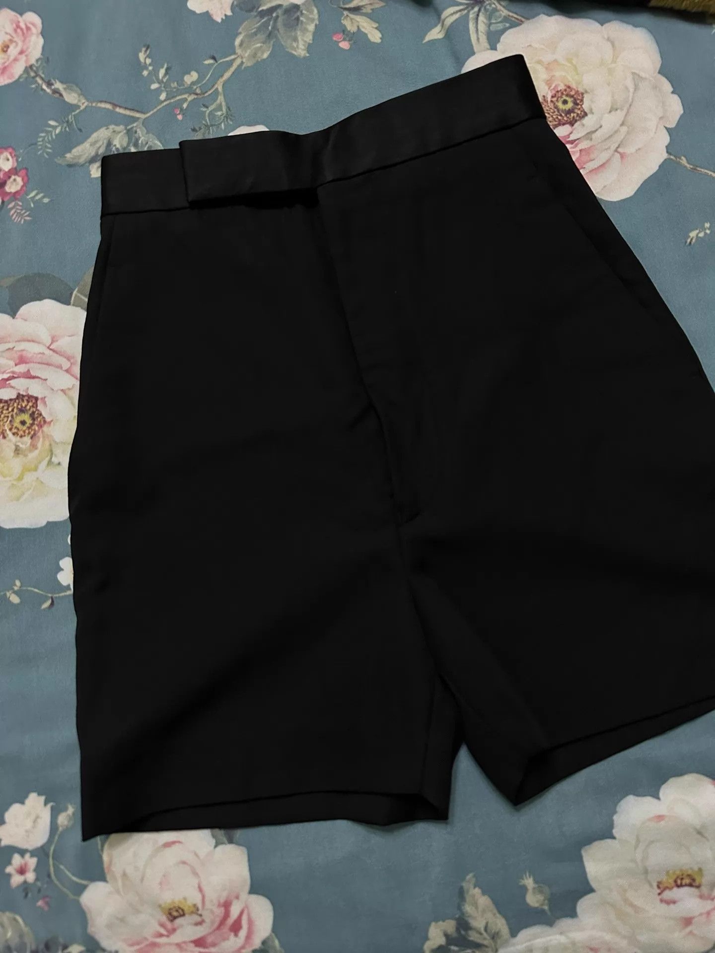 Haider Ackermann HAIDER ACKERMANN wmn's comfy shorts 62 waist new authentic Size 25" / US 0 / IT 36 - 9 Thumbnail