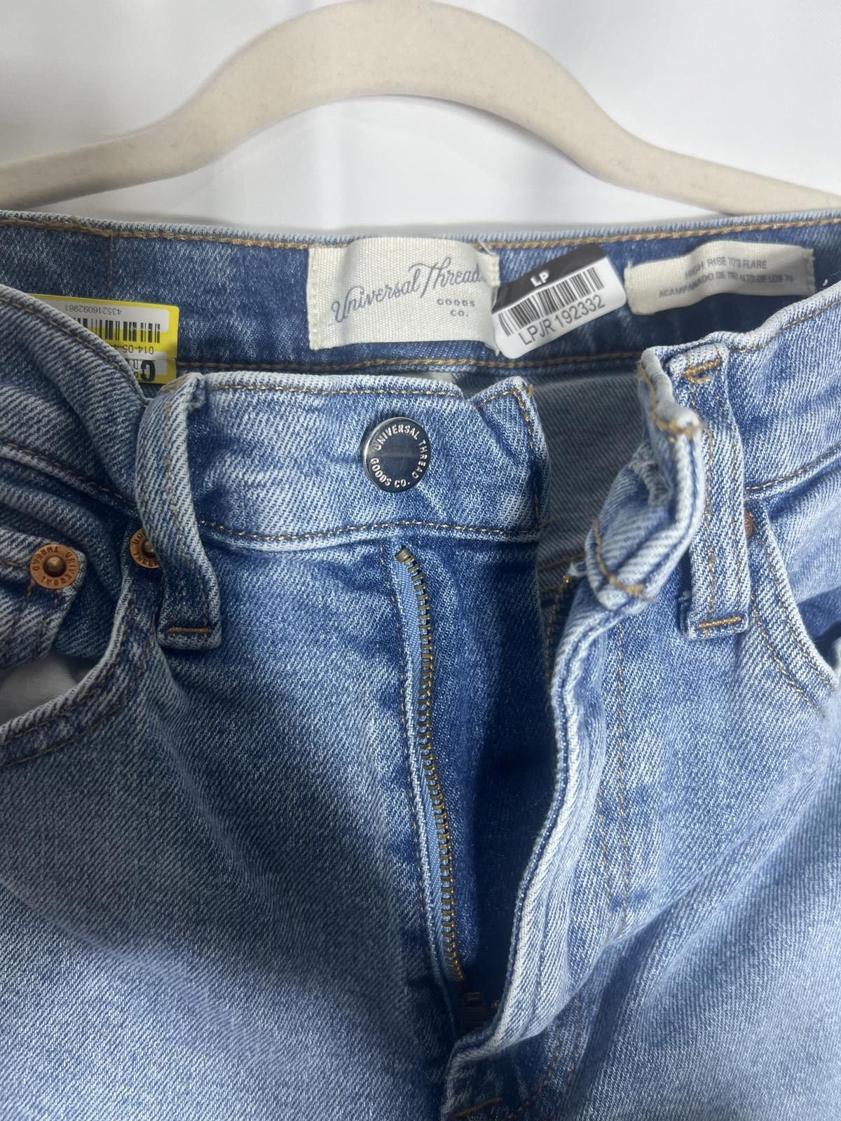 Unknown London 2R Universal Thread High Rise 70's Flare Light Blue Jeans Size 26" / US 2 / IT 38 - 4 Thumbnail