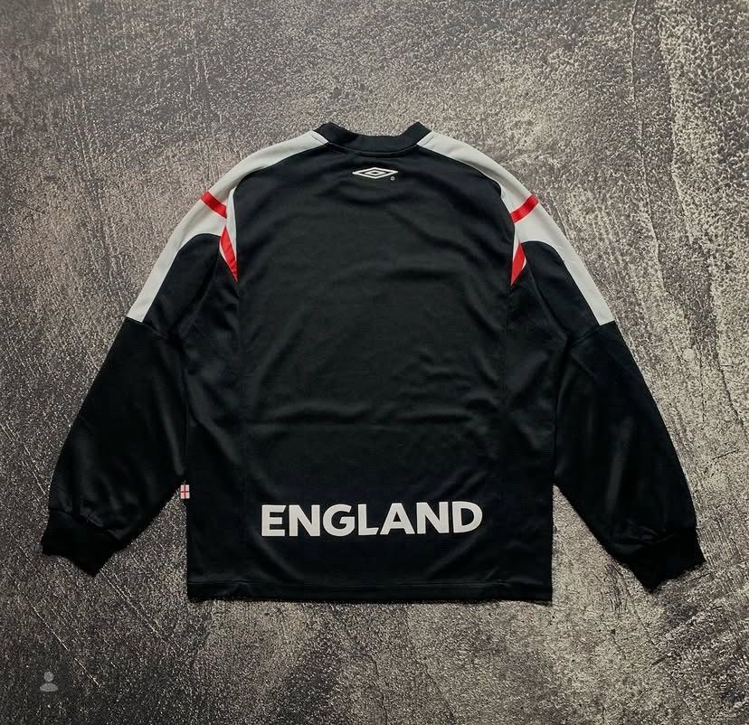 Umbro Umbro jersey in good condition. Size US L / EU 52-54 / 3 - 1 Thumbnail