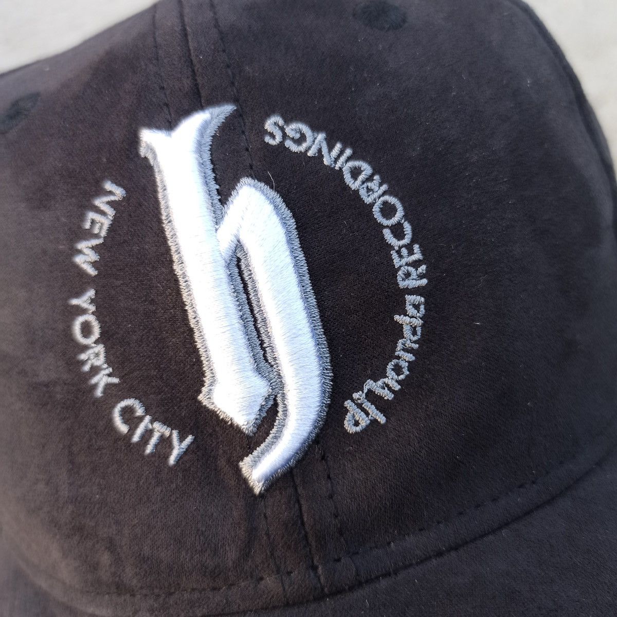 Honda × Japanese Brand × Rap Tees DJ Honda recording ny city. Material looks like suede Size 36 - 10 Thumbnail