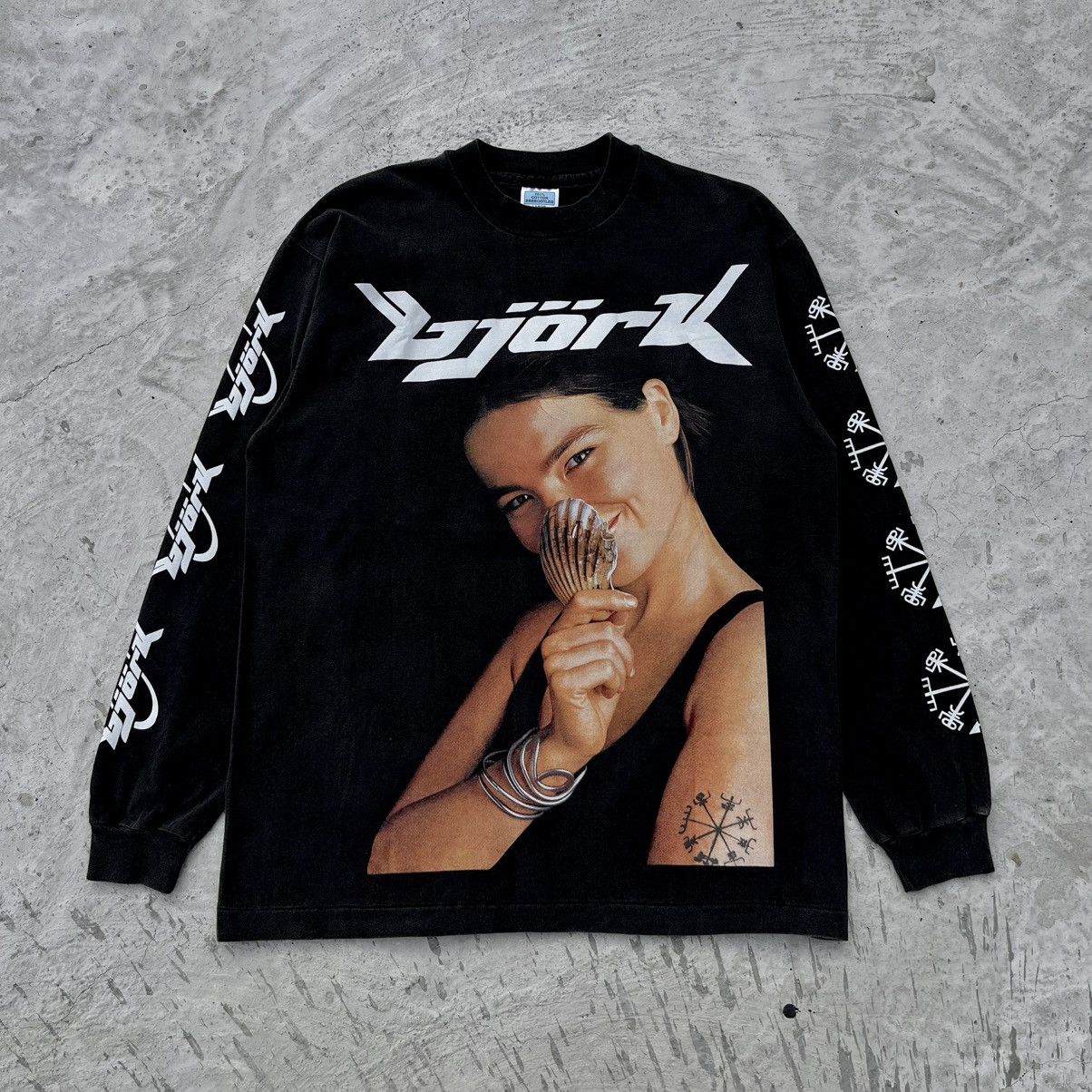 Band Tees BJORK vintage style bootleg tee Size US L / EU 52-54 / 3 - 1 Thumbnail