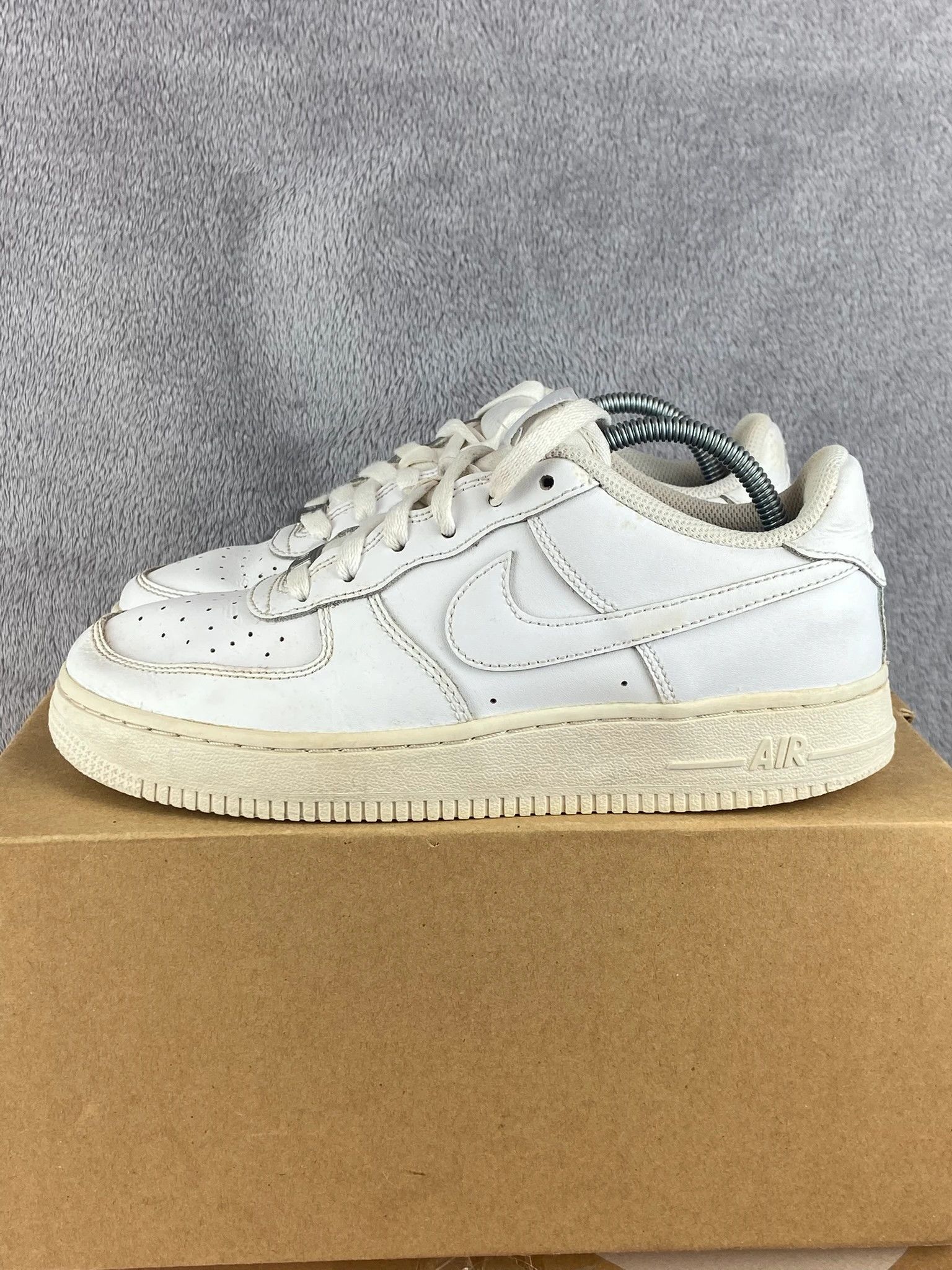 Nike Nike Air Force 1 sneakers white retro classic Size US 5.5 / EU 38 - 2 Thumbnail