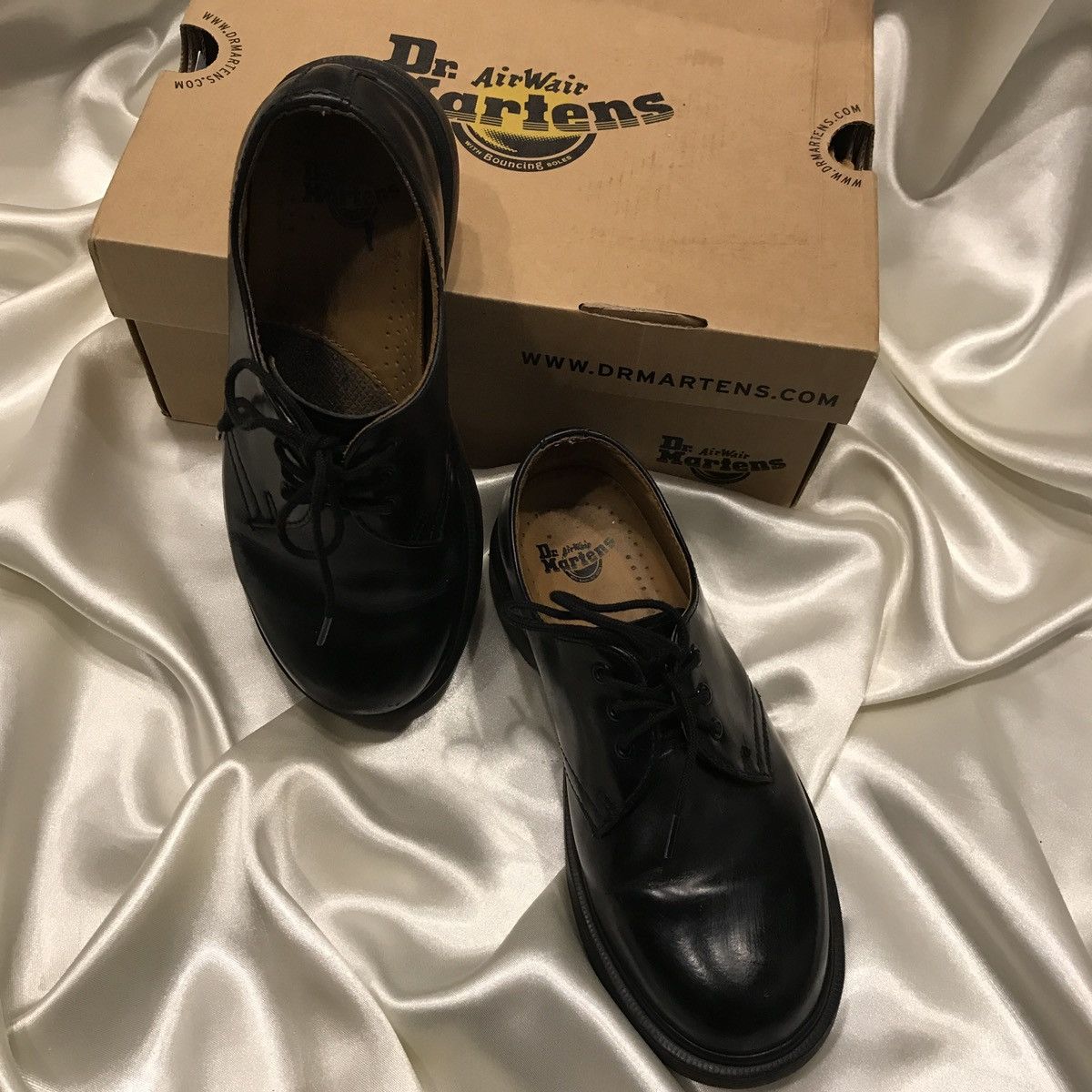 Dr. Martens × Vintage Dr. Martens 1461 Low Black Short 3 Hole Vintage Leather Size US 6 / IT 36 - 1 Thumbnail