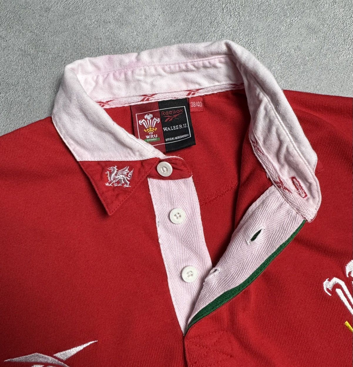 Reebok Wales 1999 2000 Home Rugby Long Sleeve Jersey Reebok Cymru Size US M / EU 48-50 / 2 - 11 Thumbnail