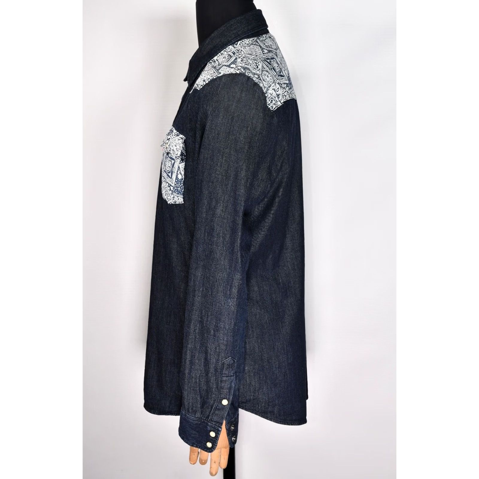 Levi's Levi's Western Shirt Denim Bandana Pearl Snap size L Men Blue Regular Short Sleeve? Size US L / EU 52-54 / 3 - 6 Thumbnail