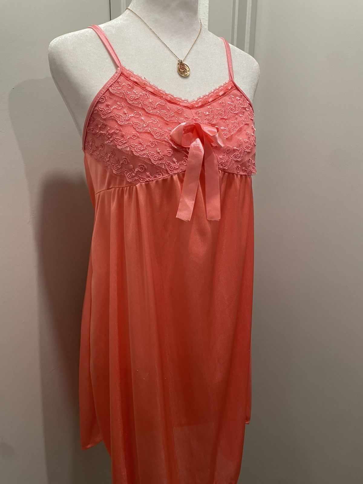 Vintage VTG Coquette Coral Pink Lace Spaghetti Strap Cami Slip Dress Size S / US 4 / IT 40 - 4 Thumbnail