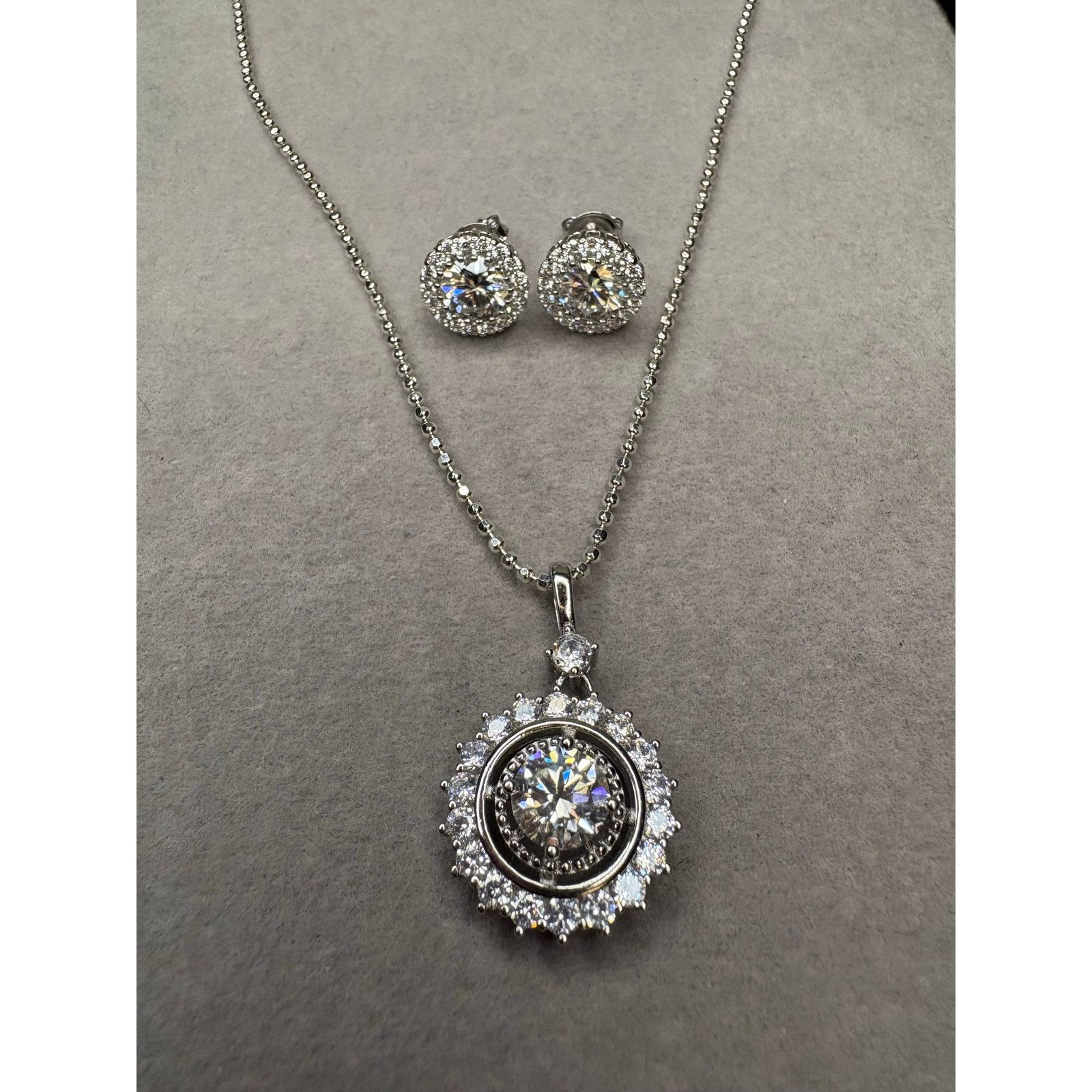Jewelry 21" Necklace & earring set in 925 Silver, 8+ct of Moissanite Size ONE SIZE - 8 Thumbnail