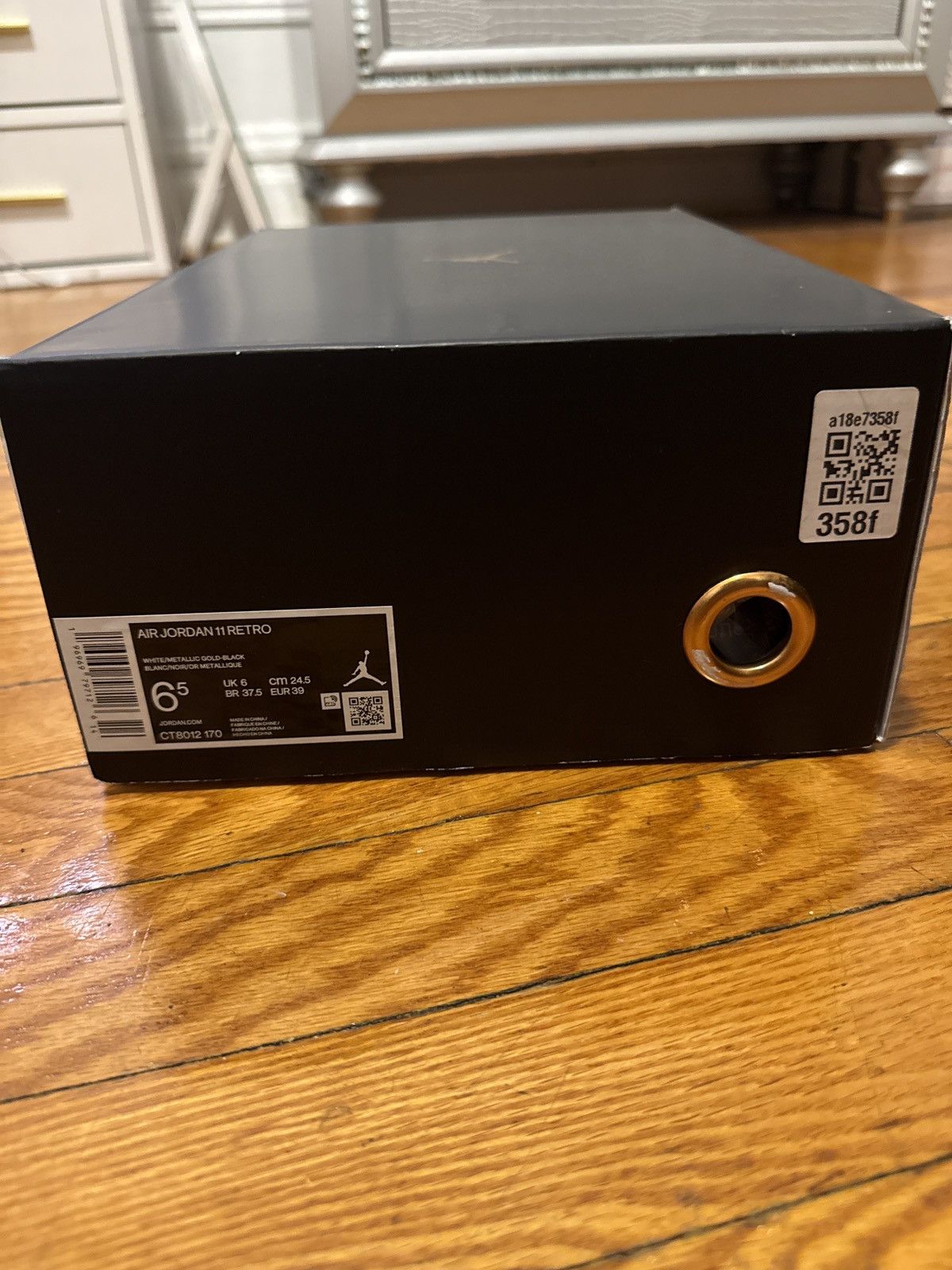 Jordan Brand Air Jordan Gratitude Retro 11s Size US 8 / IT 38 - 12 Thumbnail