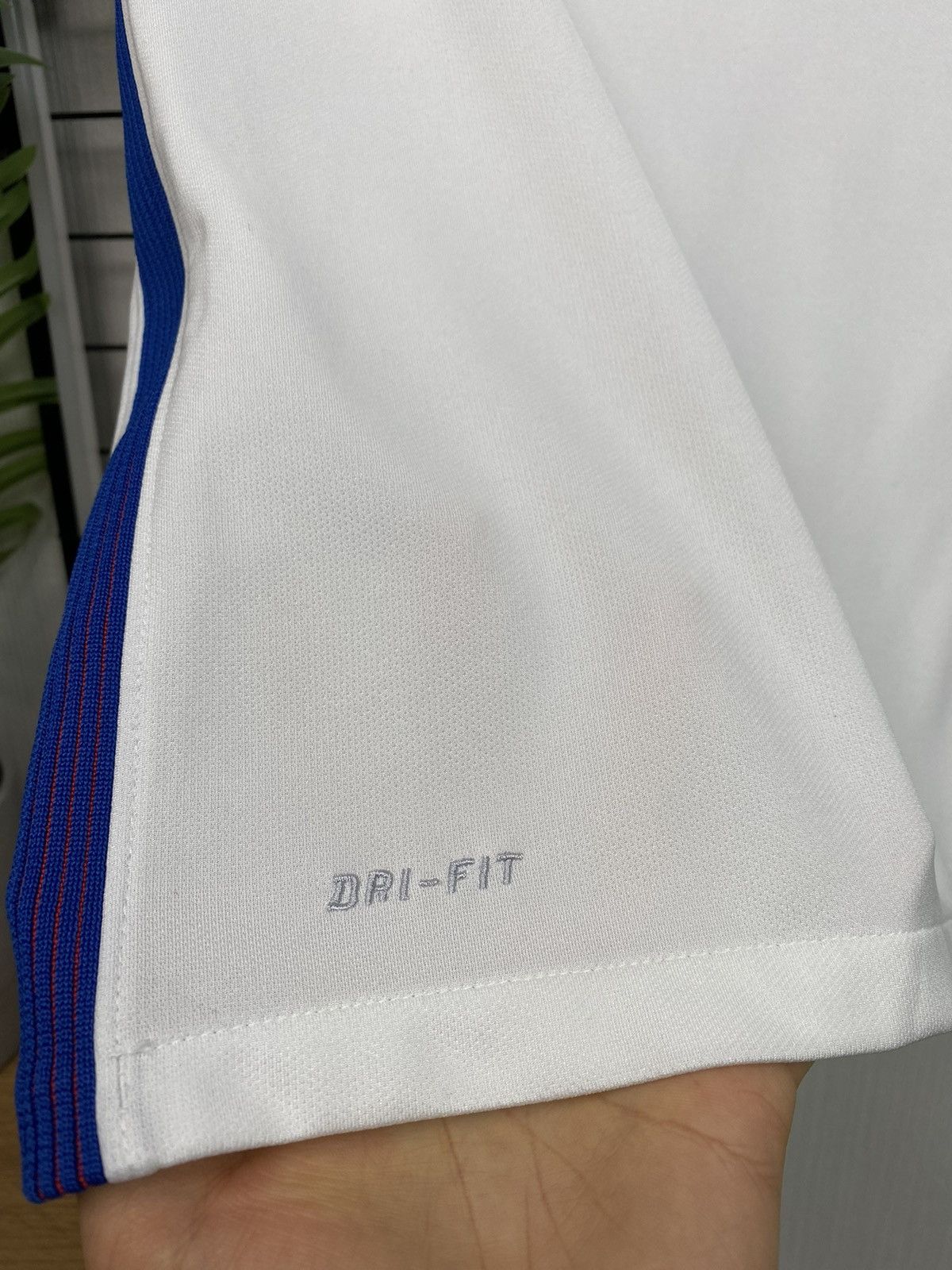Nike England national team 2016Nike soccer jersey S size football Size US S / EU 44-46 / 1 - 8 Thumbnail