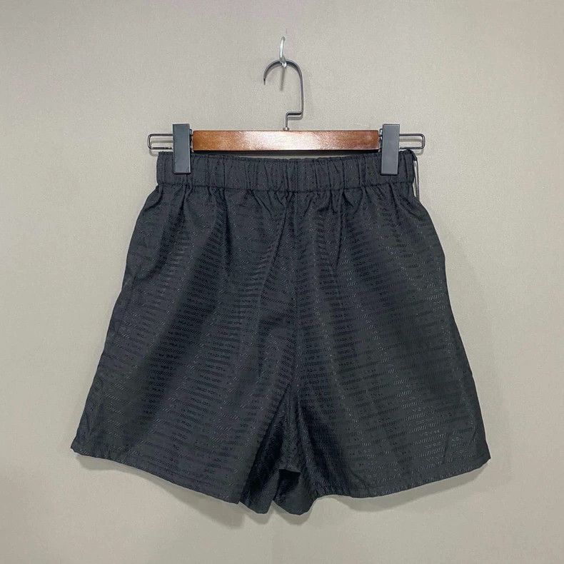 Prada Prada Triangle Logo Nylon Shorts -2505 Size US 38 / EU 54 - 3 Thumbnail