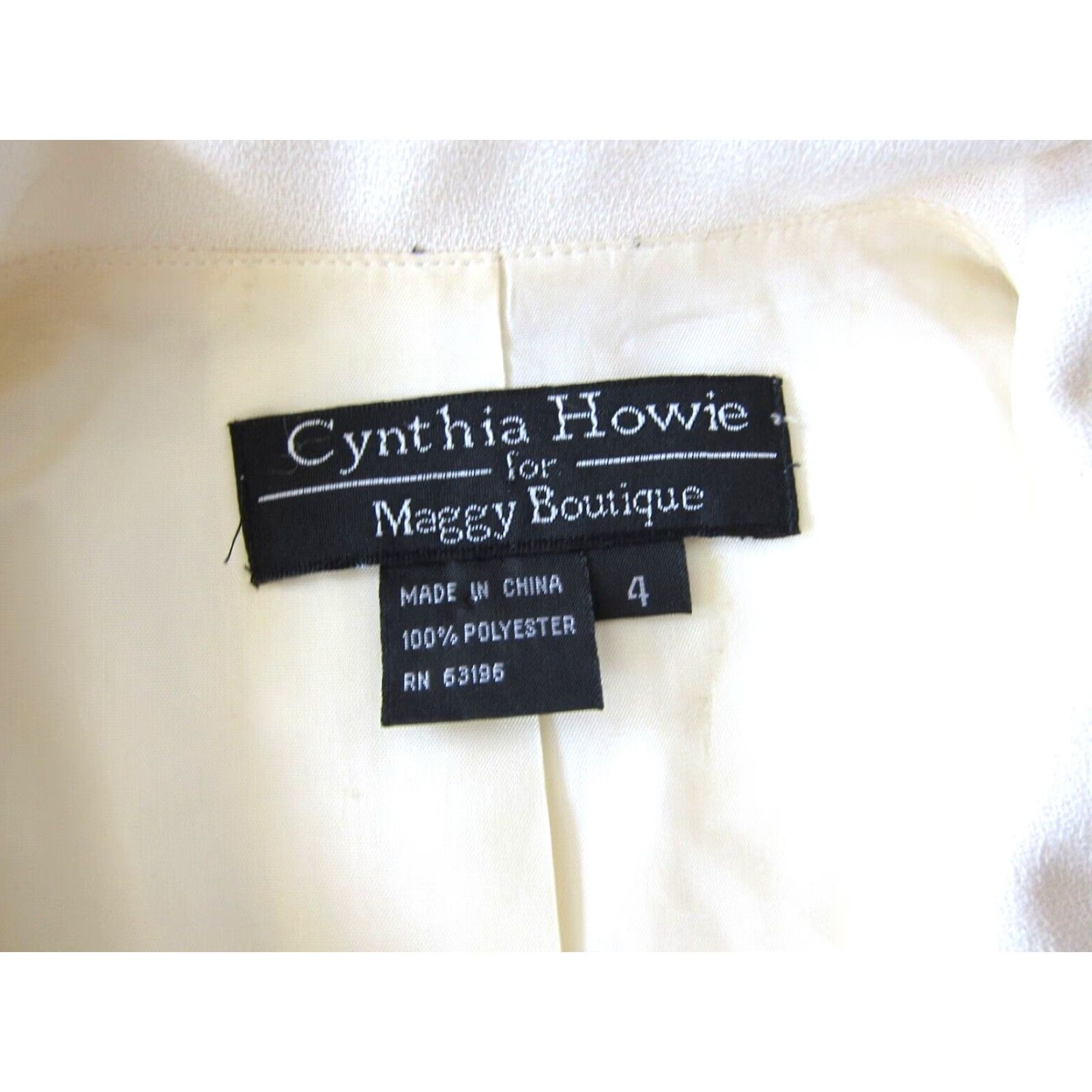 Vintage VINTAGE Cynthia Howie Maggy Boutique Shirt Dress 4/S Ivory Lace Embroidered Button Down Midi Shirt Dress Womens Size S / US 4 / IT 40 - 4 Thumbnail