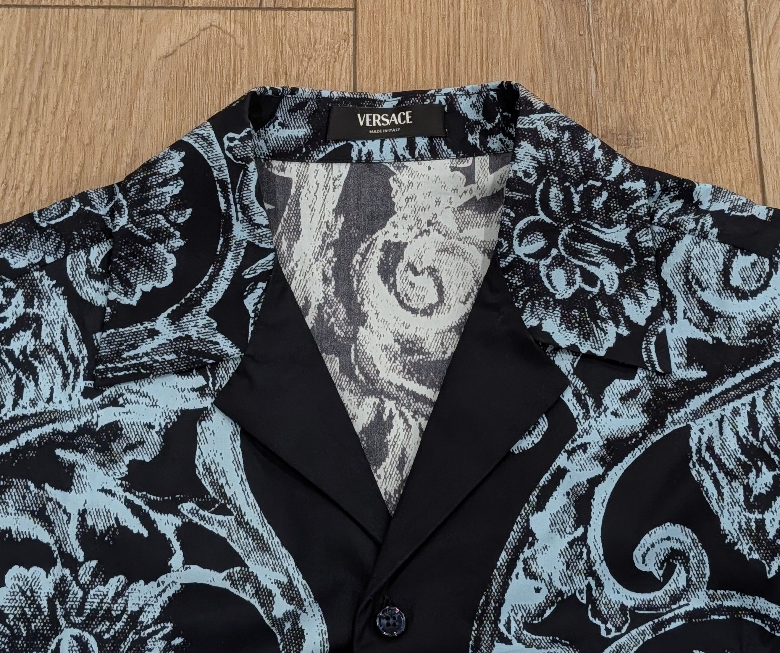 Versace VERSACE Baroque Stencil SS Button Up Shirt Navy 48 US Medim Size US M / EU 48-50 / 2 - 2 Thumbnail
