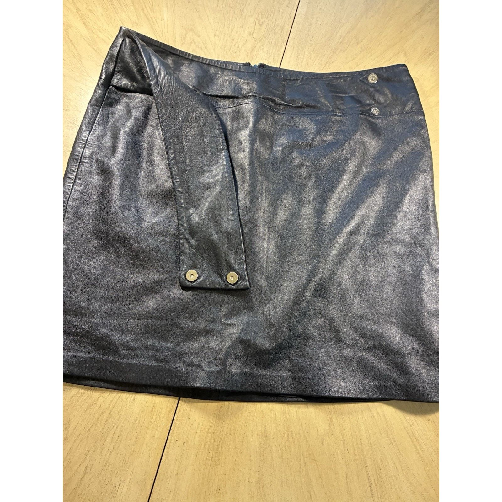 I.N.C VTG Black Leather Mini Skirt Buckle Belt 80s Retro Sexy 12 Size 34" / US 12 / IT 48 - 16 Thumbnail
