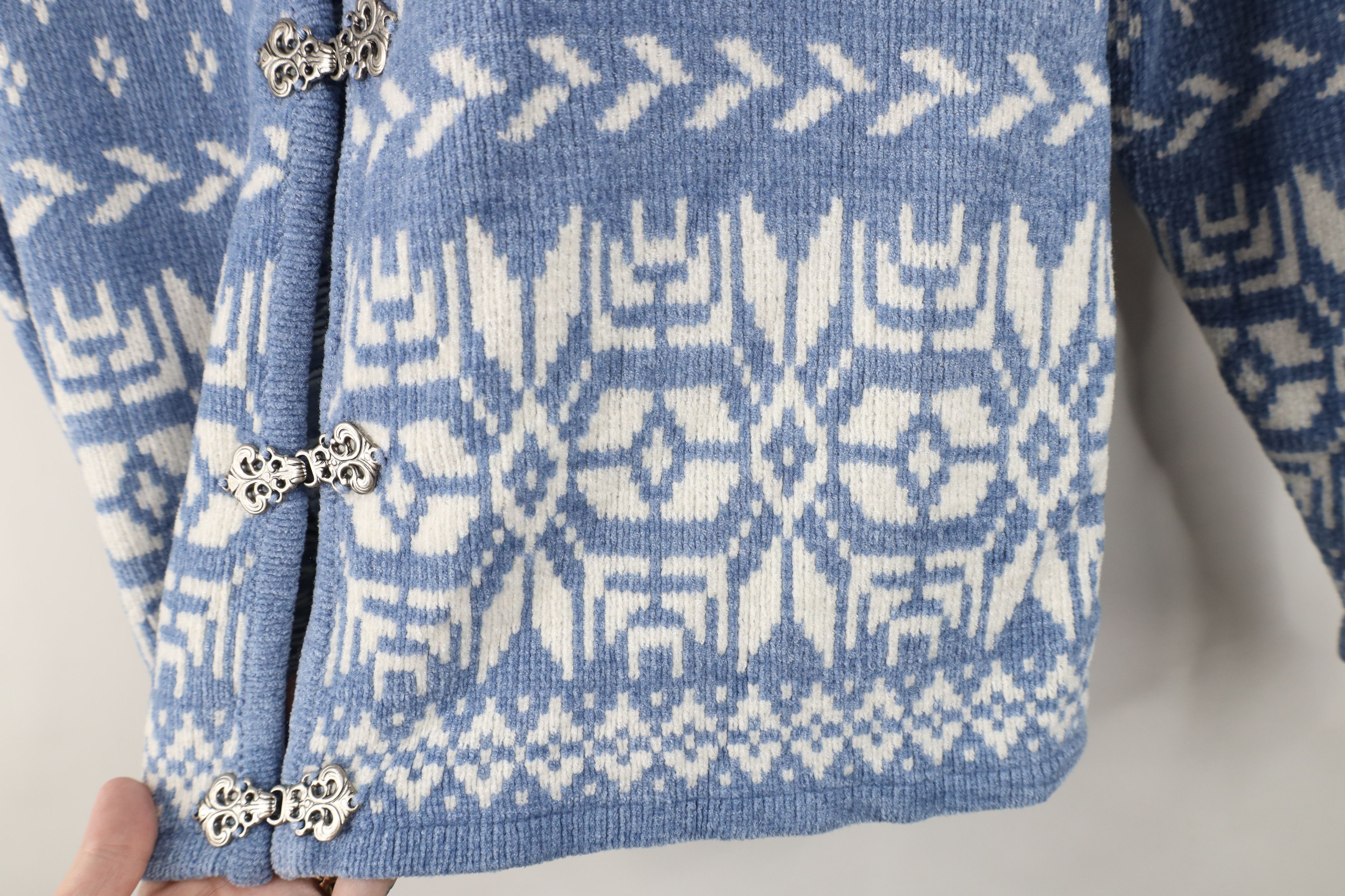 Vintage Vintage 90s Streetwear Nordic Fleece Clasp Cardigan Sweater Size XL / US 12-14 / IT 48-50 - 5 Thumbnail