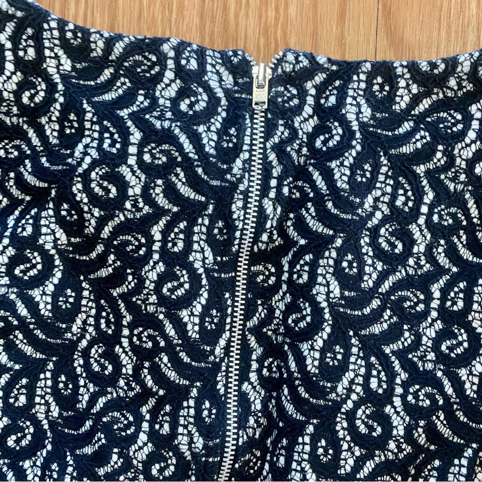 J.Crew J Crew Black Peplum Lace Blouse Top Womens Medium Size M / US 6-8 / IT 42-44 - 11 Thumbnail