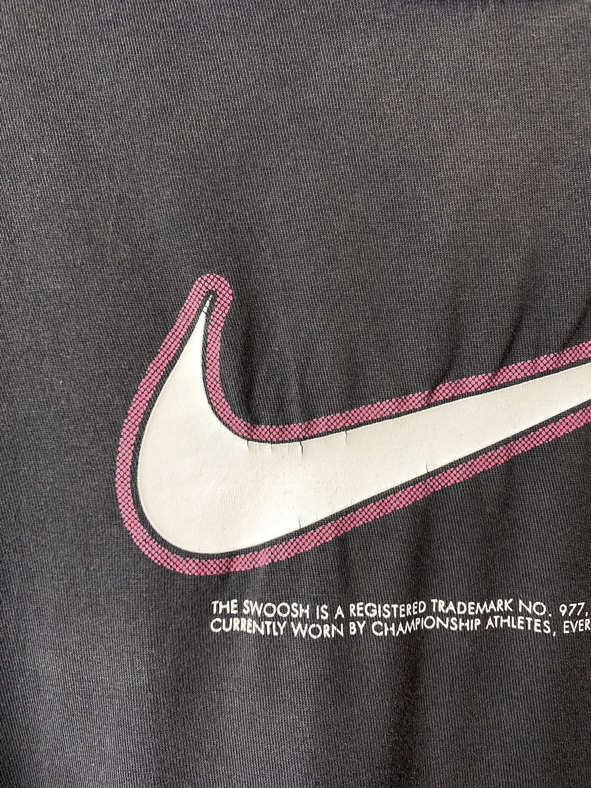 Nike Vintage 1990s Nike T Shirt Big Logo Y2K CW21 Travis Scott Size US L / EU 52-54 / 3 - 4 Thumbnail