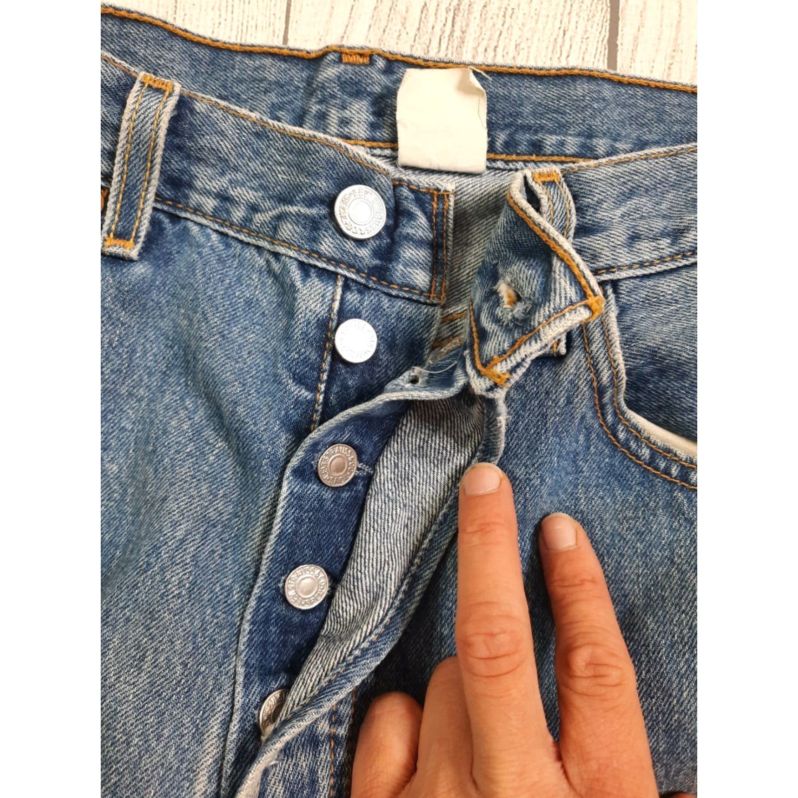 Levi's VINTAGE Levi's 501 Jeans Button Fly Light Wash Size 34x32 34x30 Men Regular Denim Cotton USA Size US 34 / EU 50 - 4 Thumbnail