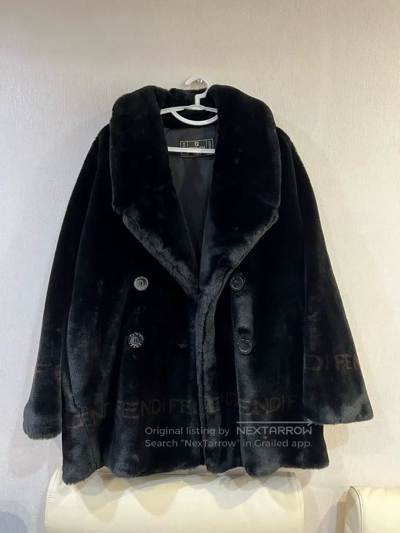 Fendi Fendi Black fur Size S / US 4 / IT 40 - 1 Thumbnail